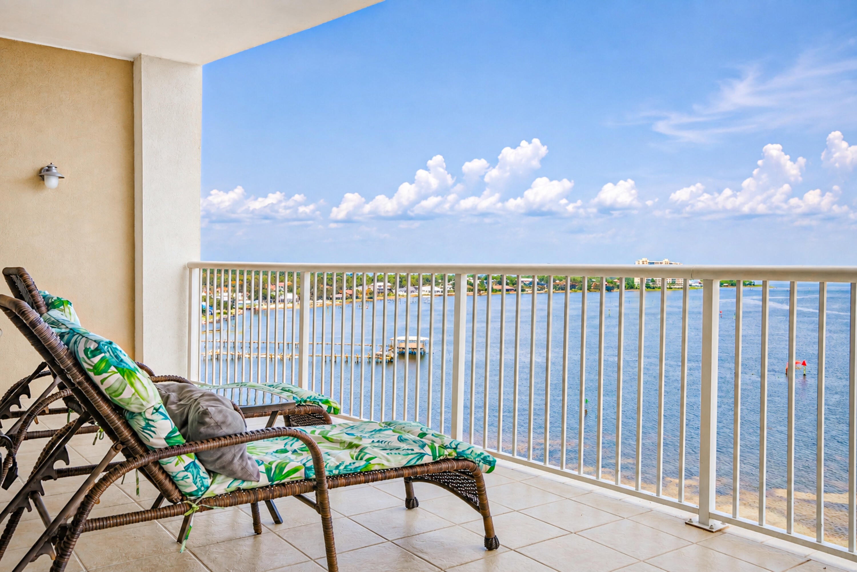 MARINA LANDING - Residential