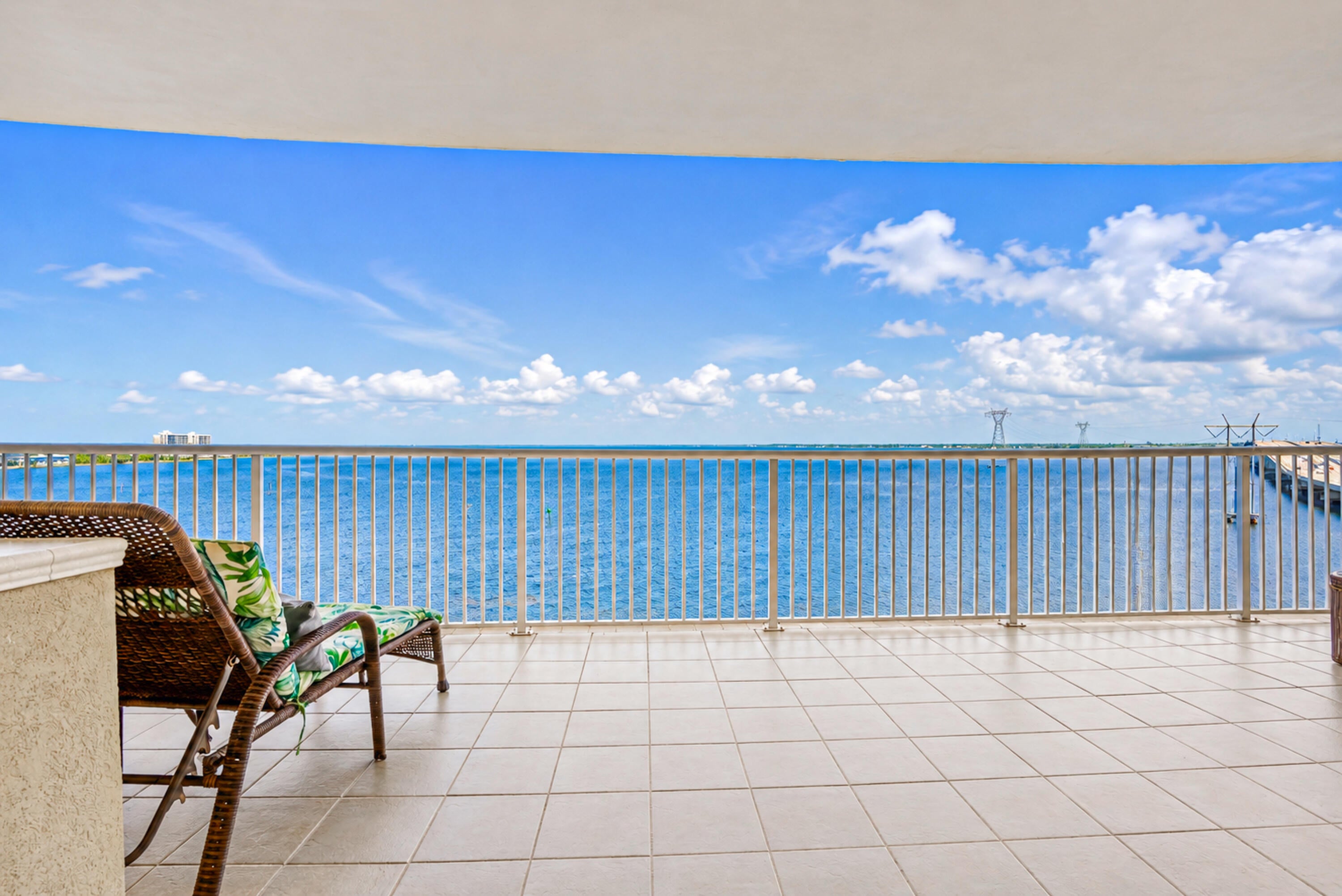 MARINA LANDING - Residential