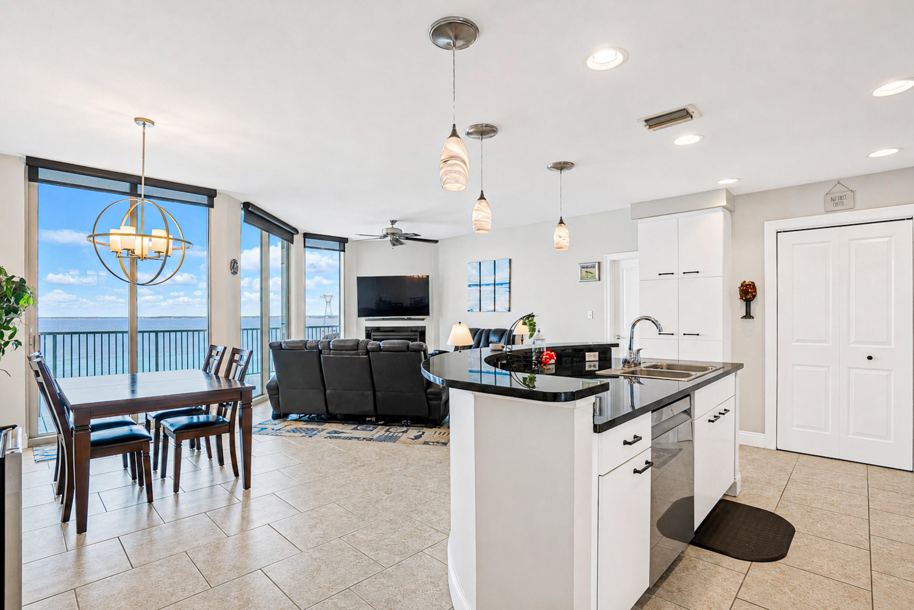 MARINA LANDING - Residential