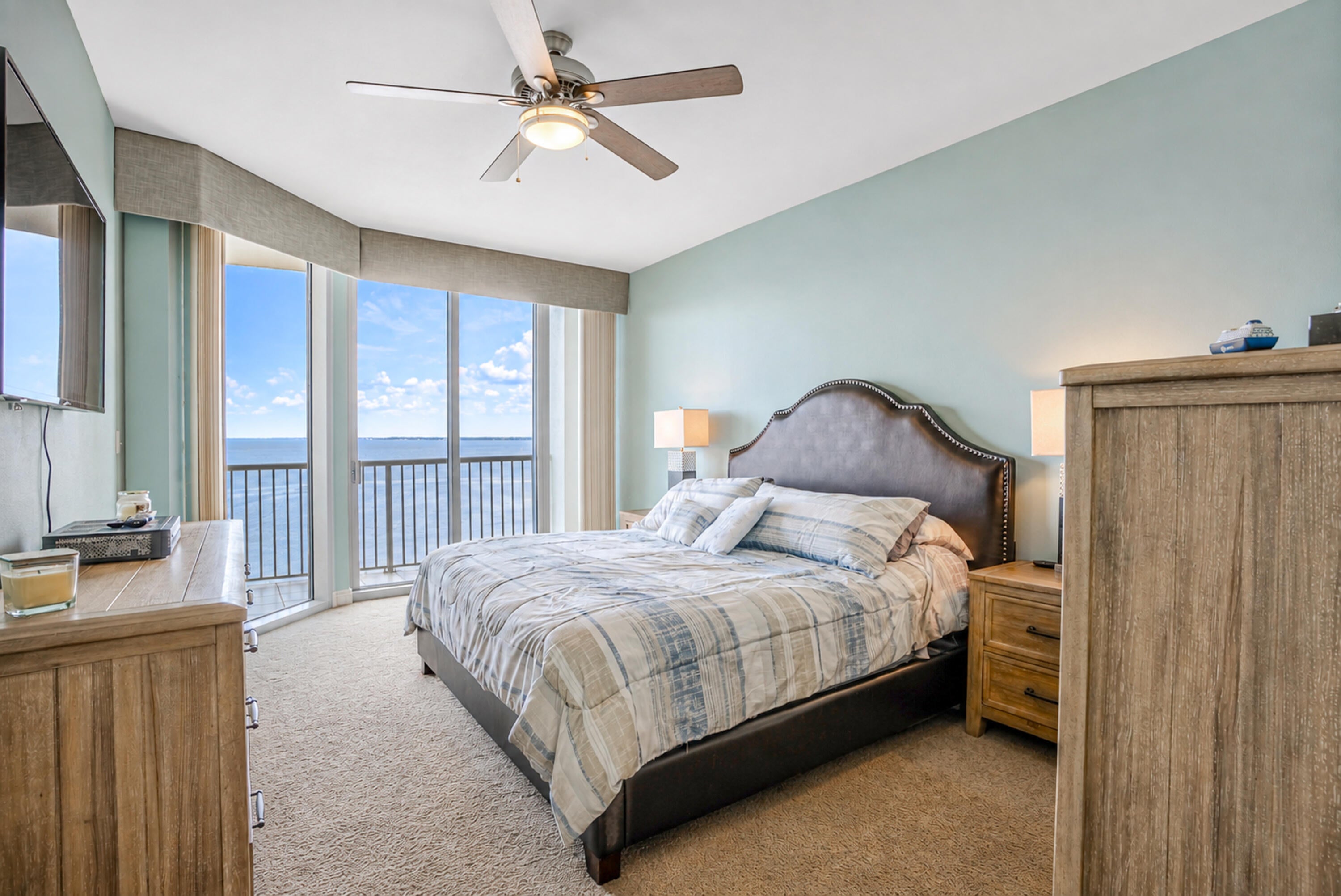 MARINA LANDING - Residential