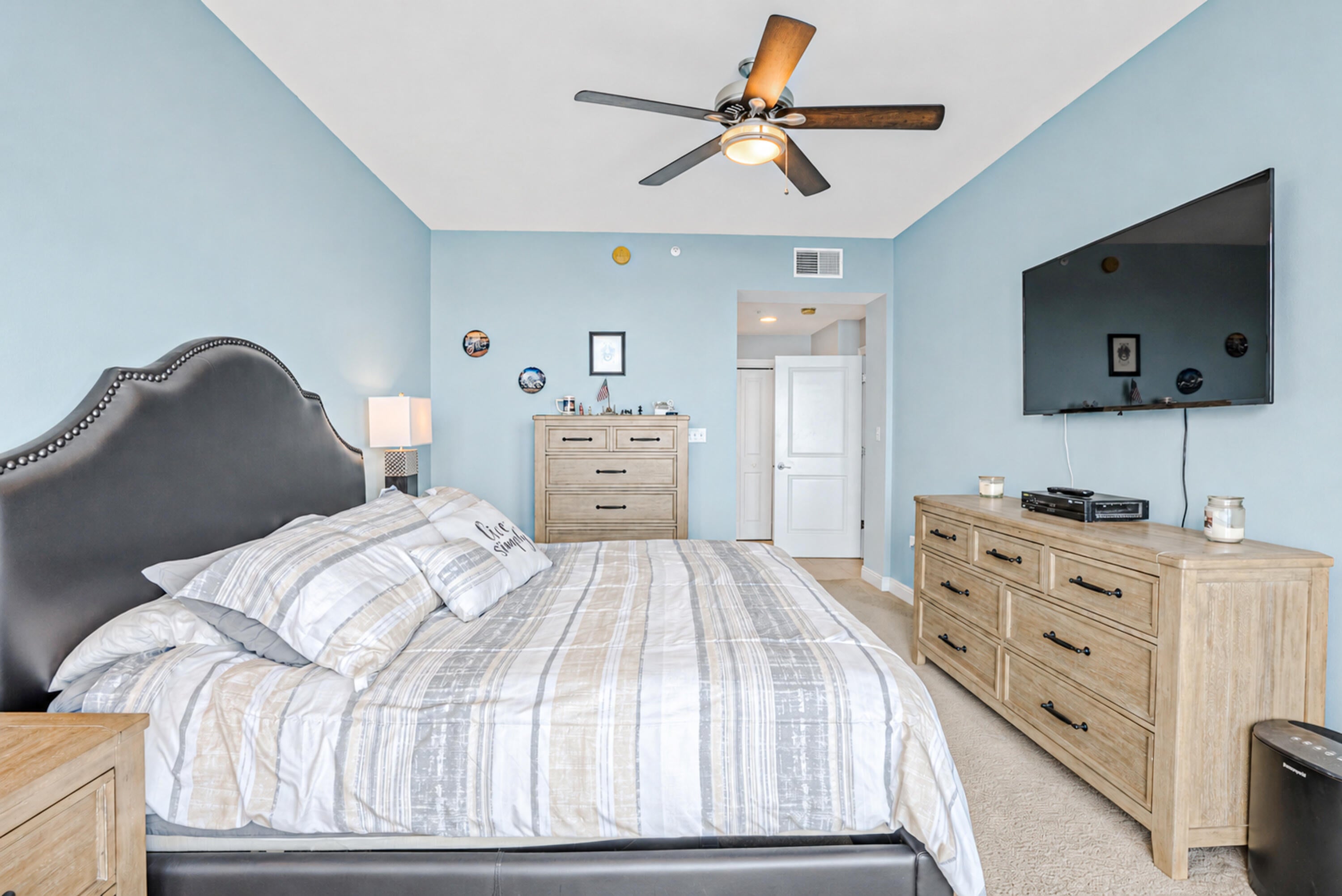 MARINA LANDING - Residential