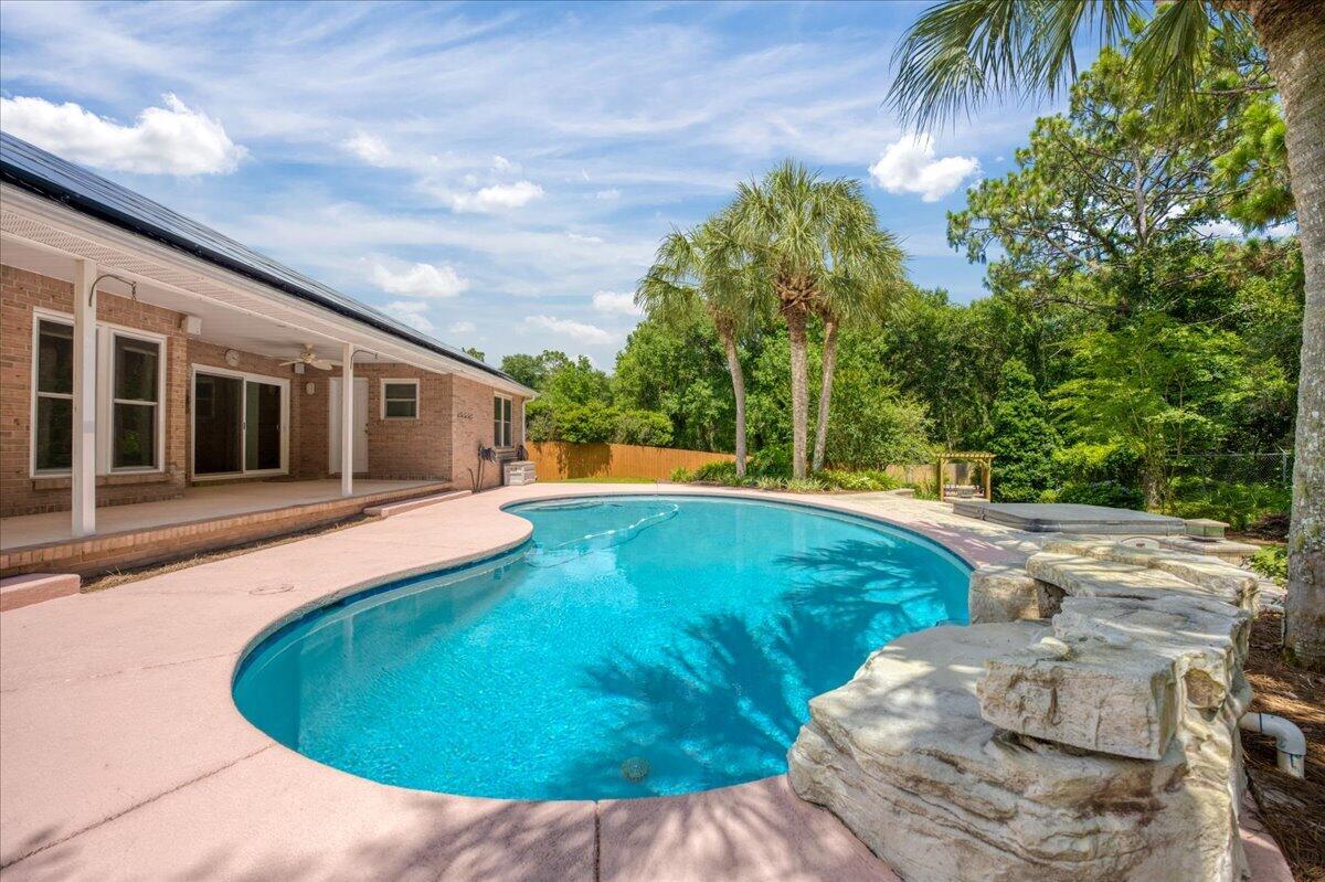 LONGWOOD PINES S/D - Residential