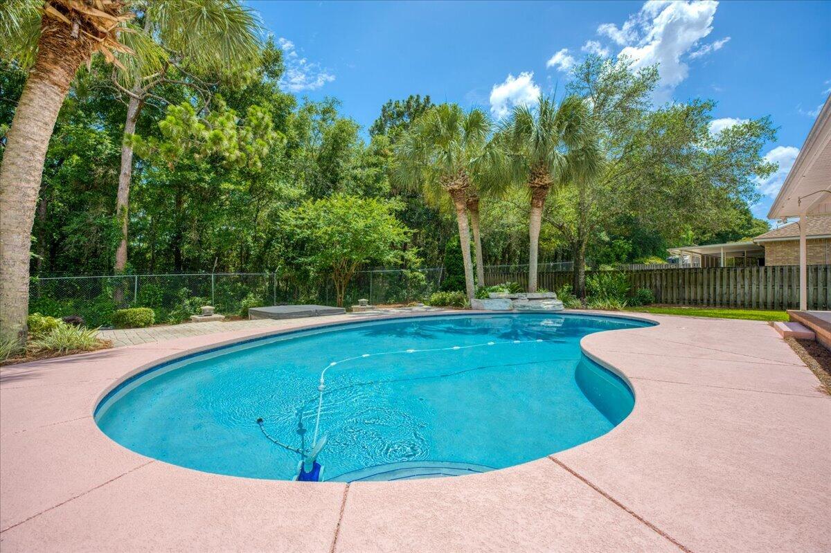 LONGWOOD PINES S/D - Residential