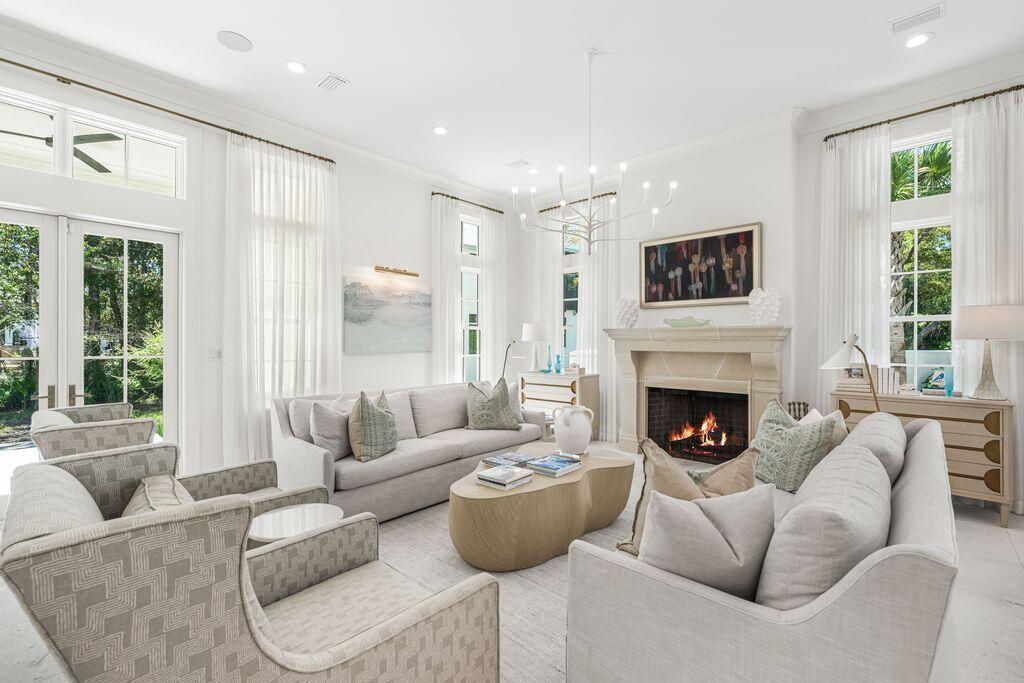 CHURCHILL OAKS - Residential
