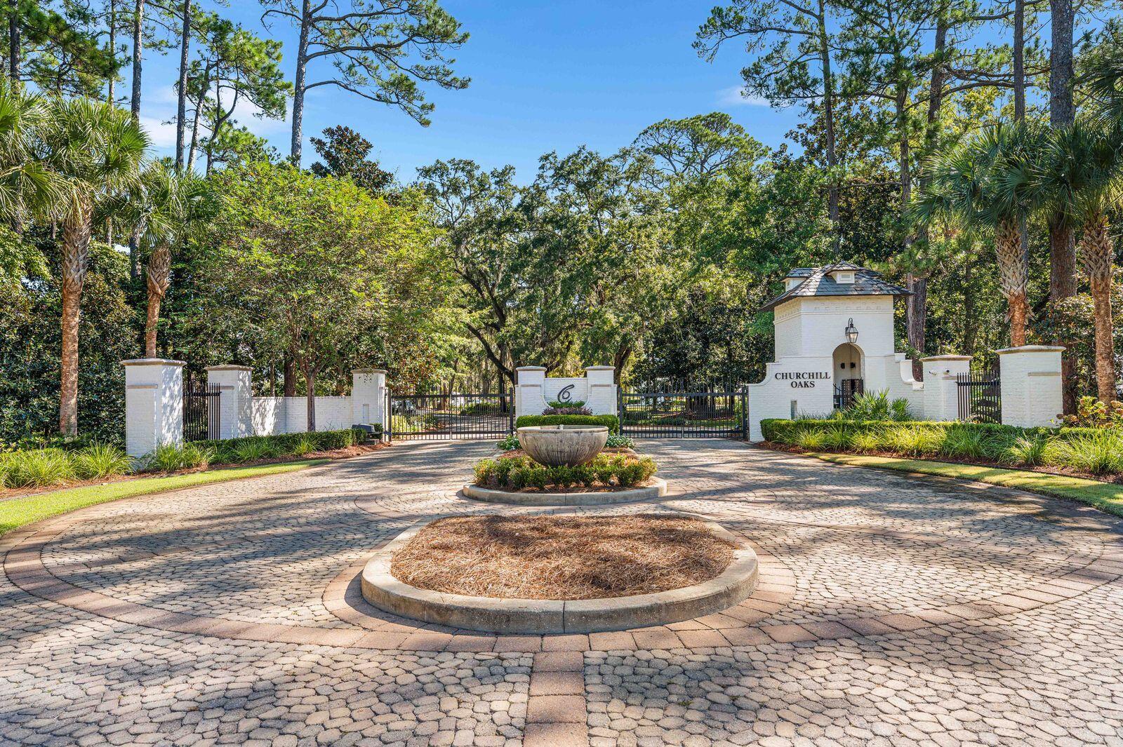 CHURCHILL OAKS - Residential