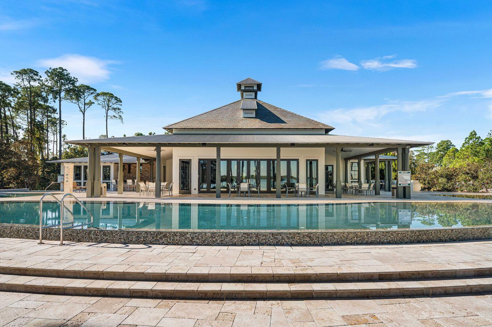 CHURCHILL OAKS - Residential