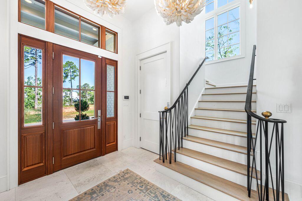CHURCHILL OAKS - Residential