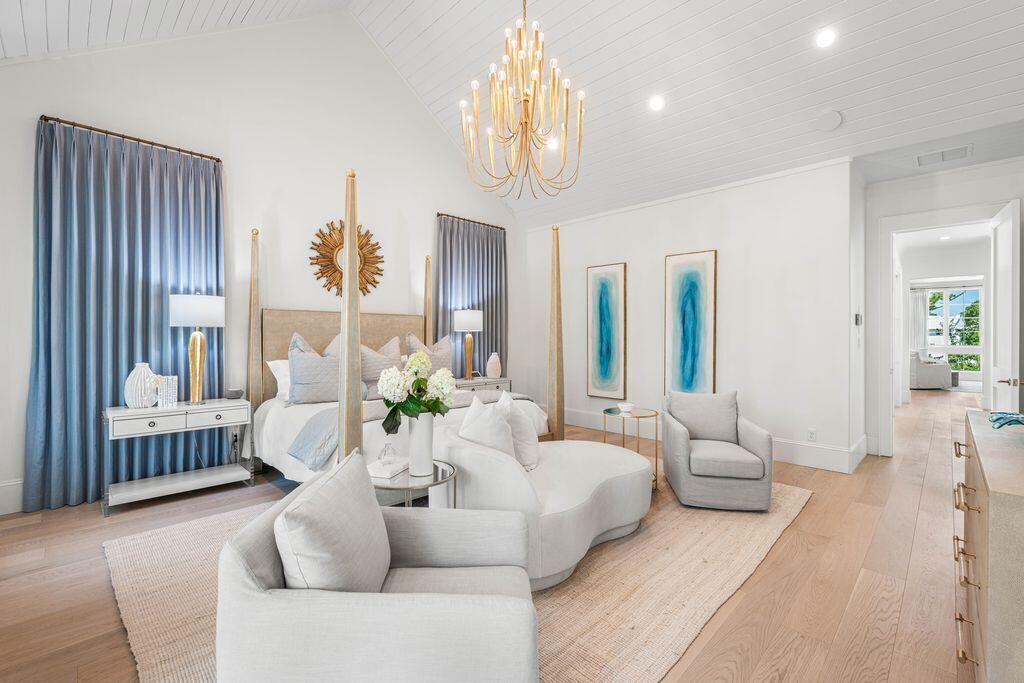 CHURCHILL OAKS - Residential
