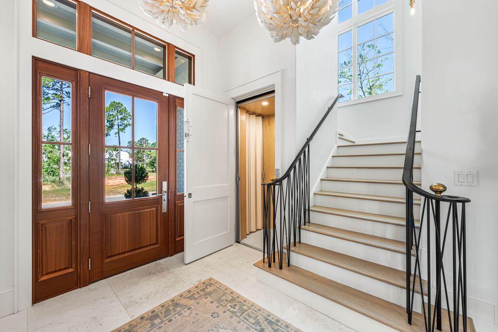 CHURCHILL OAKS - Residential