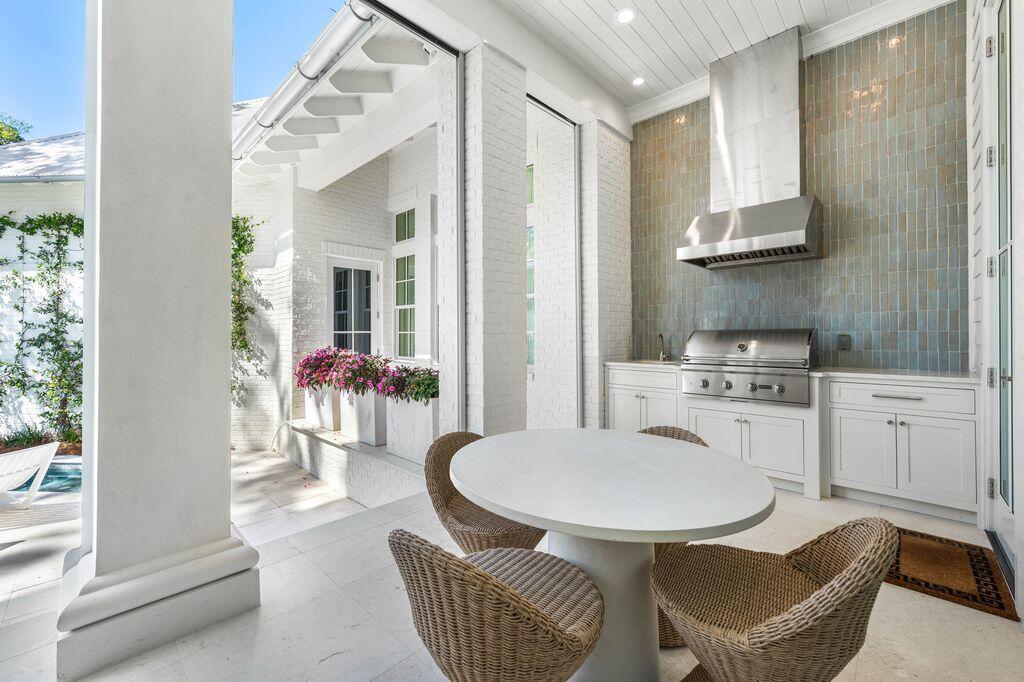 CHURCHILL OAKS - Residential