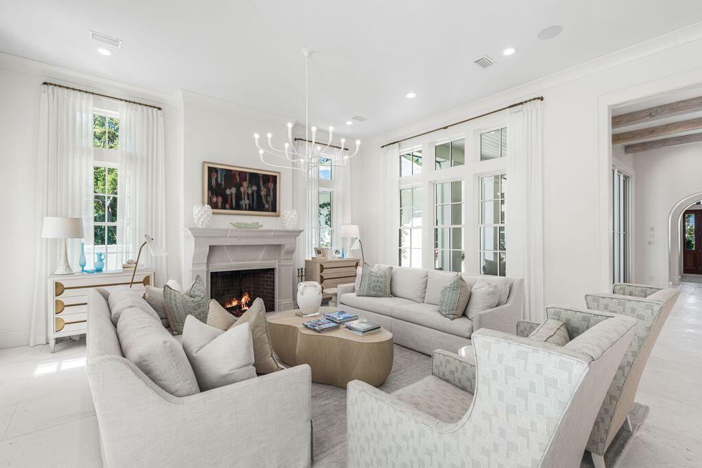 CHURCHILL OAKS - Residential