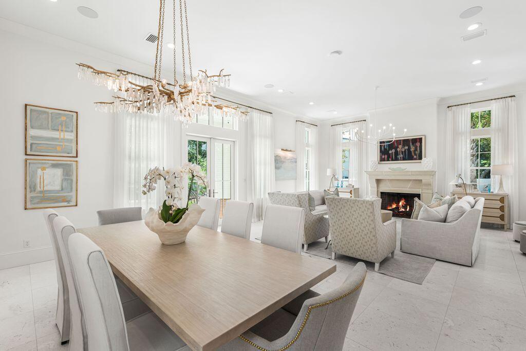 CHURCHILL OAKS - Residential