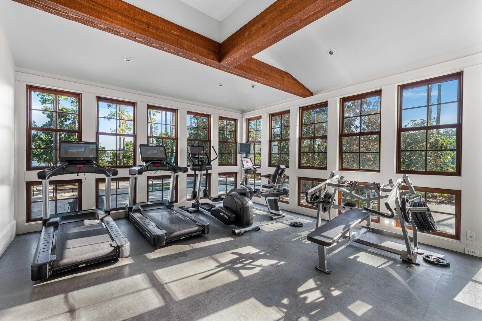 CHURCHILL OAKS - Residential