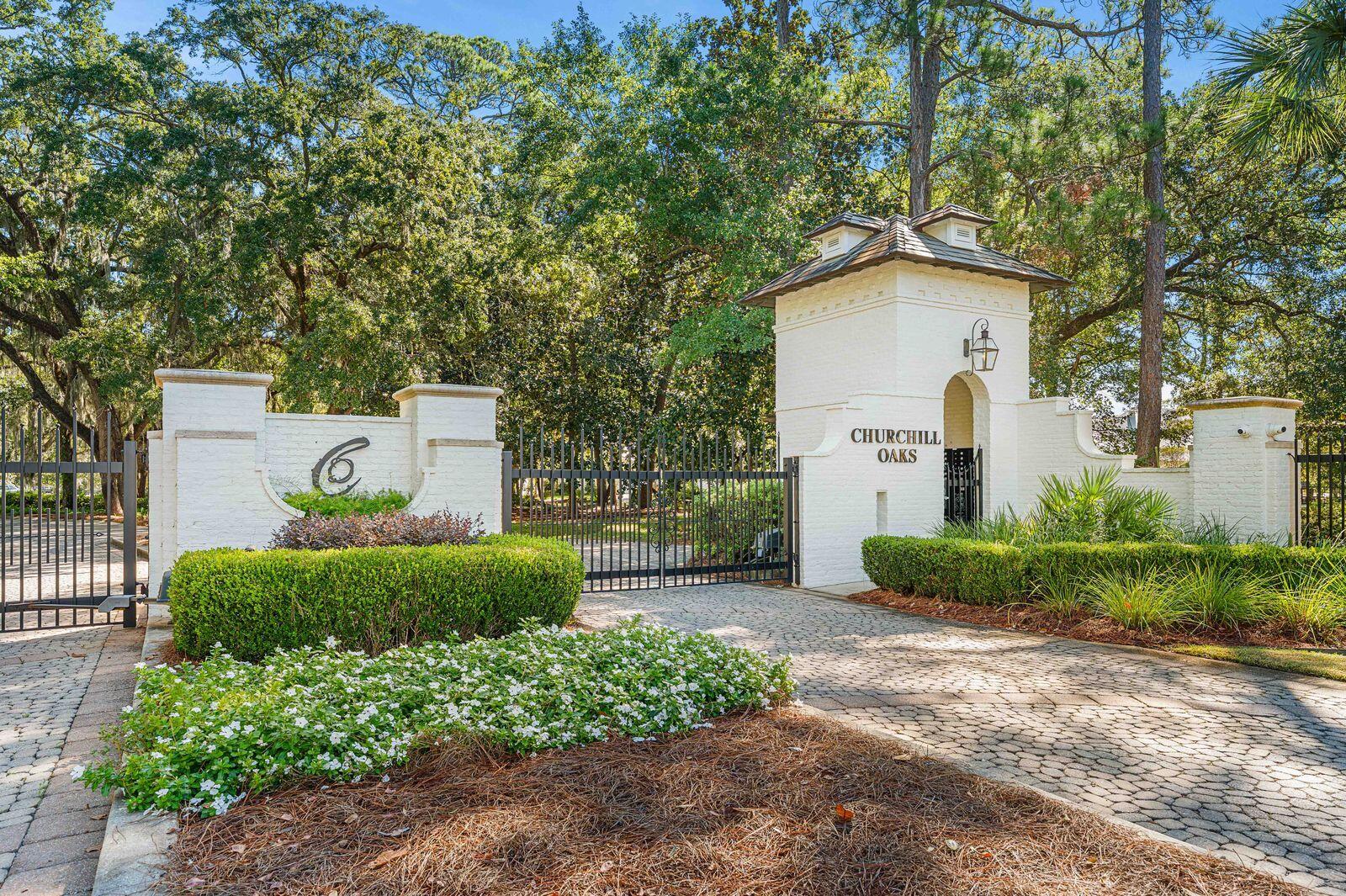 CHURCHILL OAKS - Residential