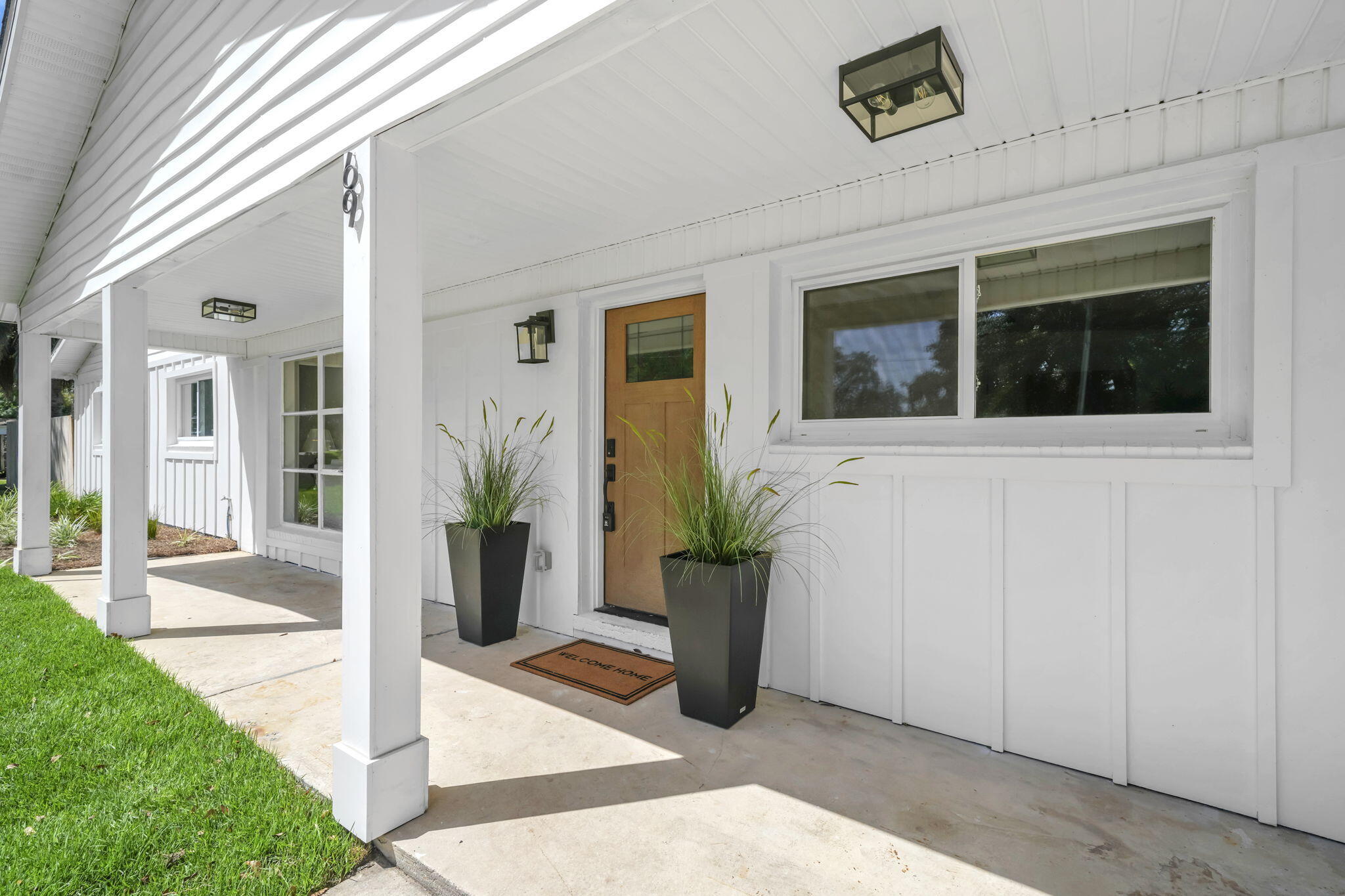 ELLIOTTS POINT 8TH ADDN - Residential