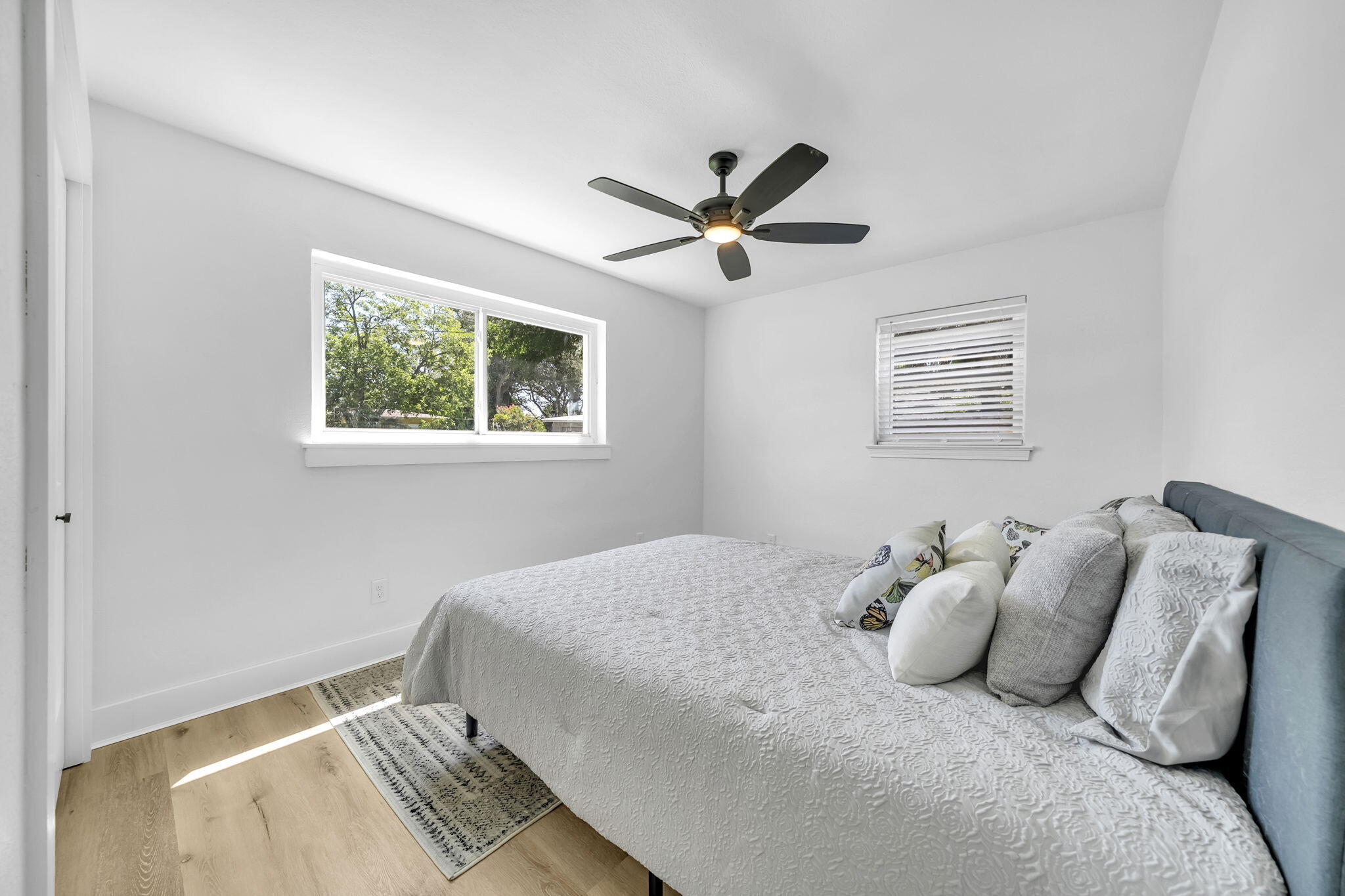ELLIOTTS POINT 8TH ADDN - Residential