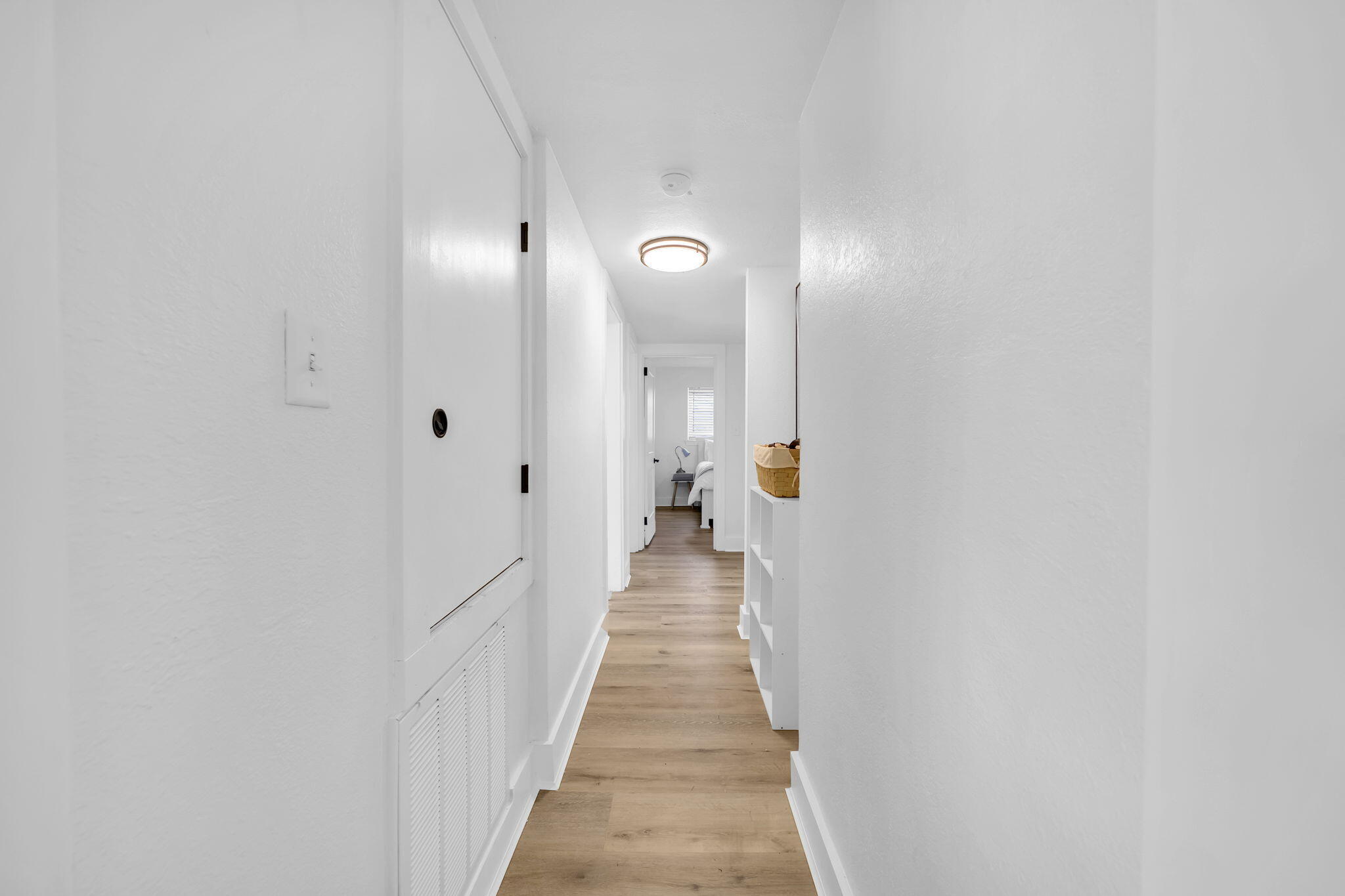 ELLIOTTS POINT 8TH ADDN - Residential