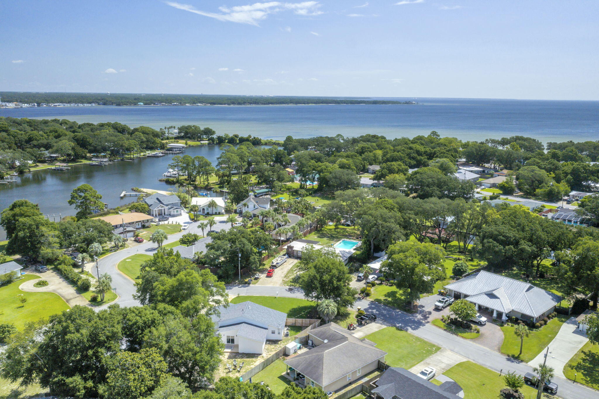ELLIOTTS POINT 8TH ADDN - Residential