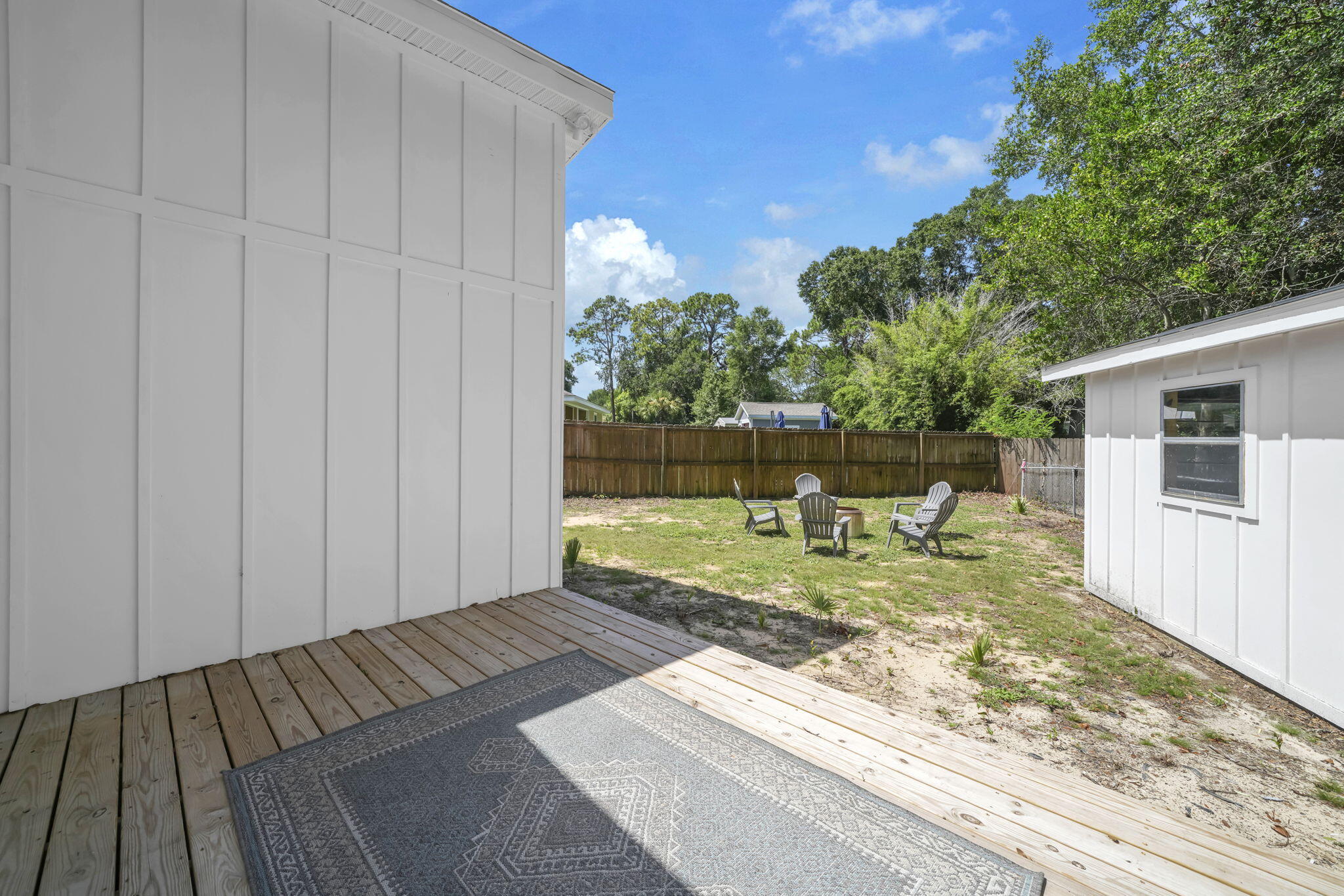 ELLIOTTS POINT 8TH ADDN - Residential