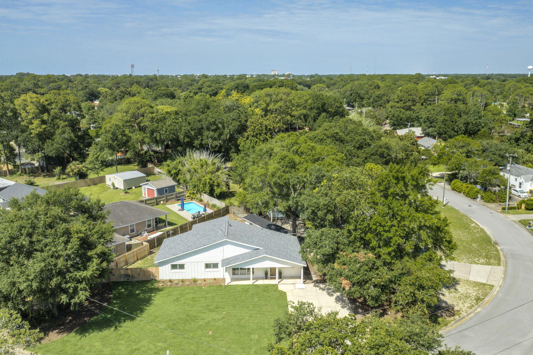 ELLIOTTS POINT 8TH ADDN - Residential