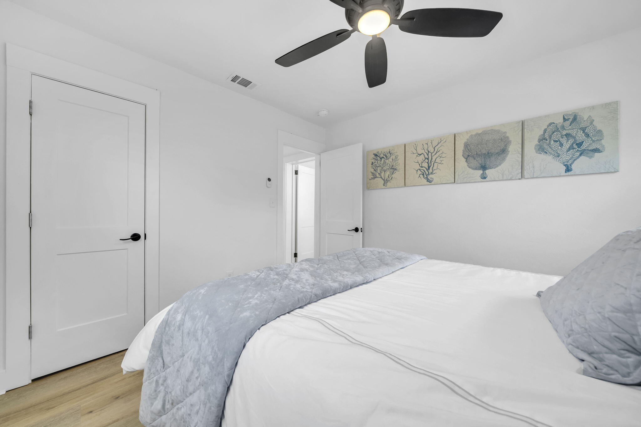 ELLIOTTS POINT 8TH ADDN - Residential