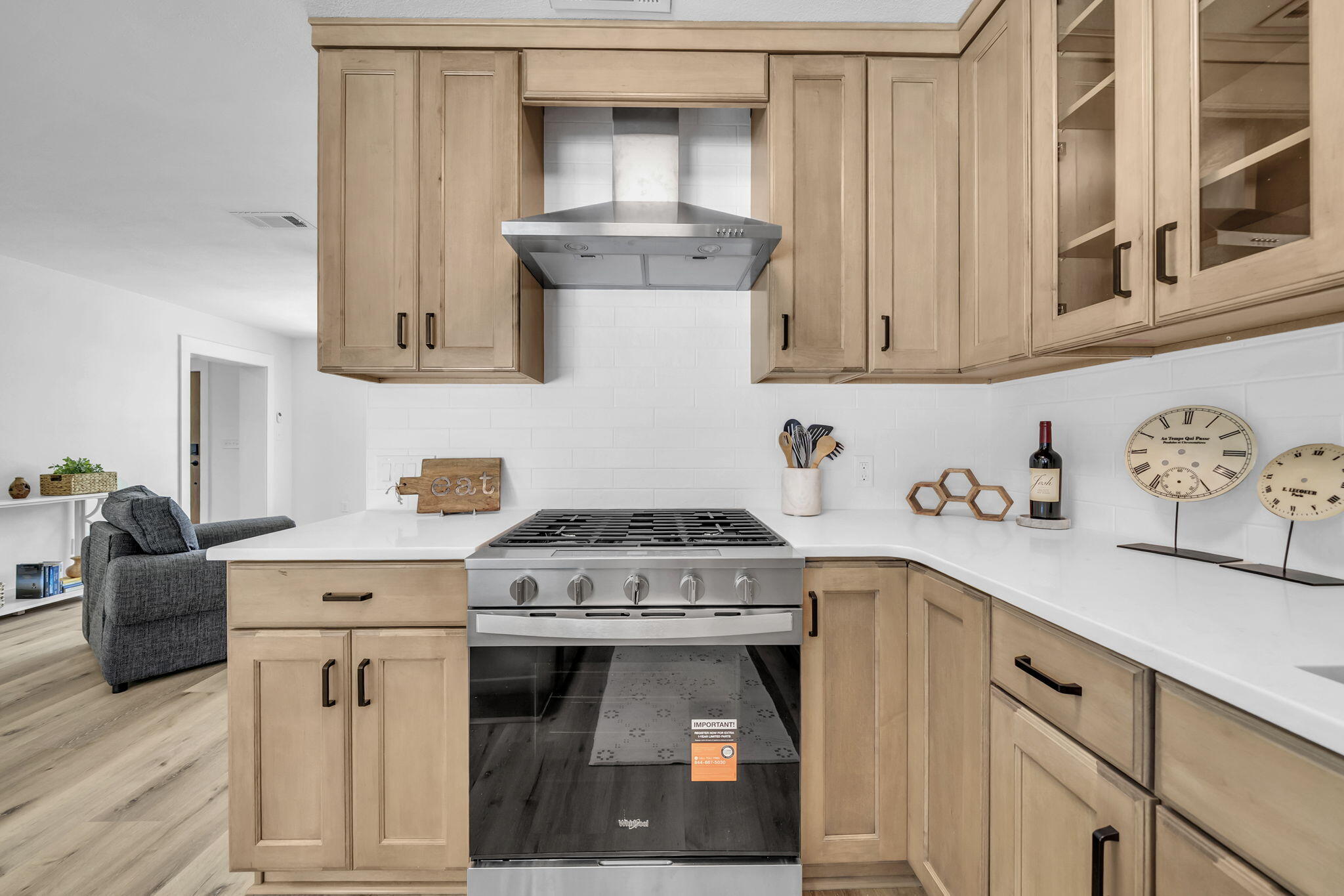 ELLIOTTS POINT 8TH ADDN - Residential