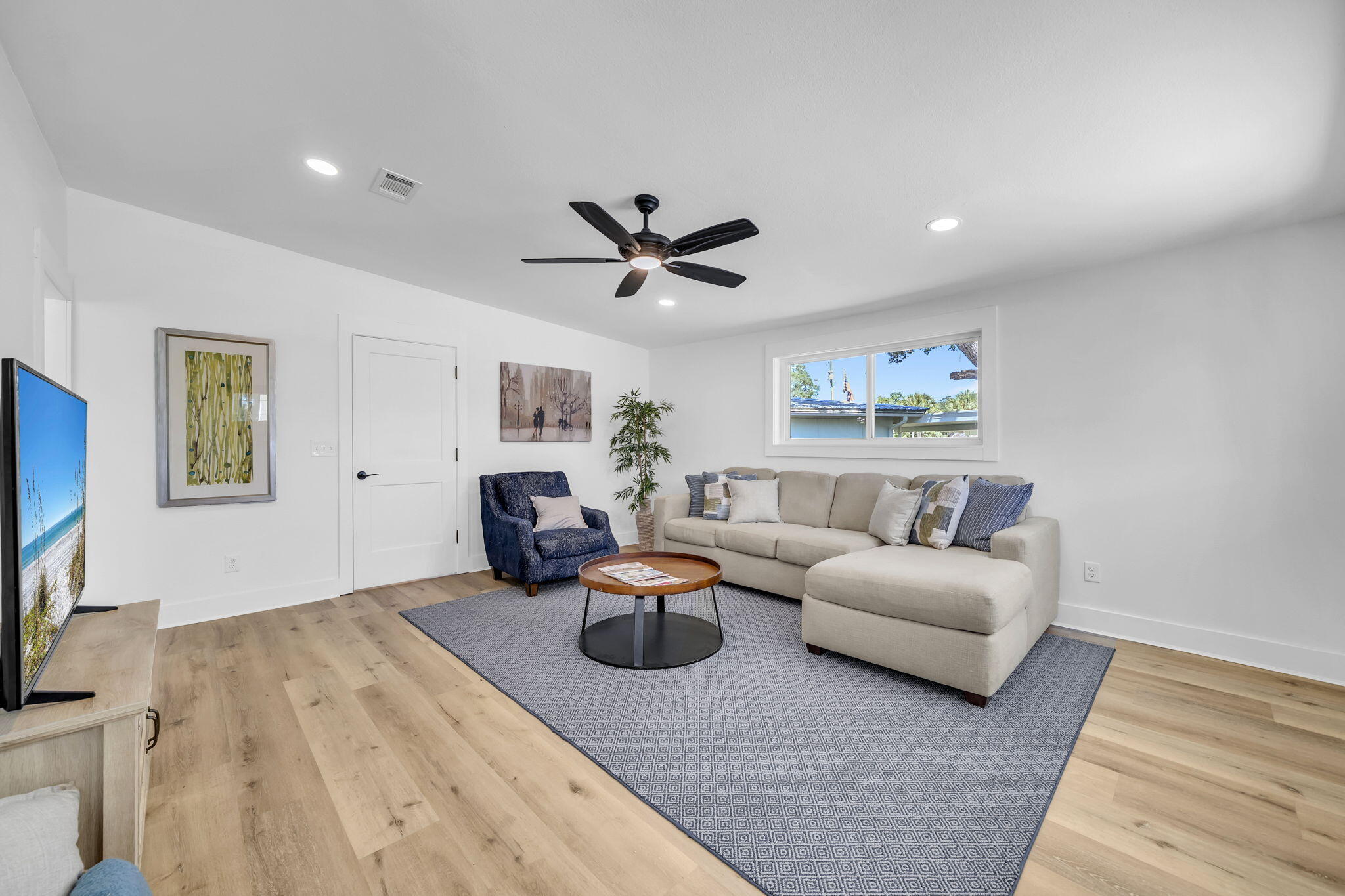 ELLIOTTS POINT 8TH ADDN - Residential