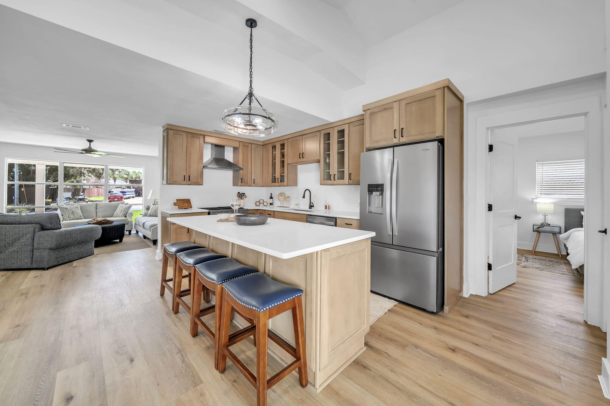 ELLIOTTS POINT 8TH ADDN - Residential