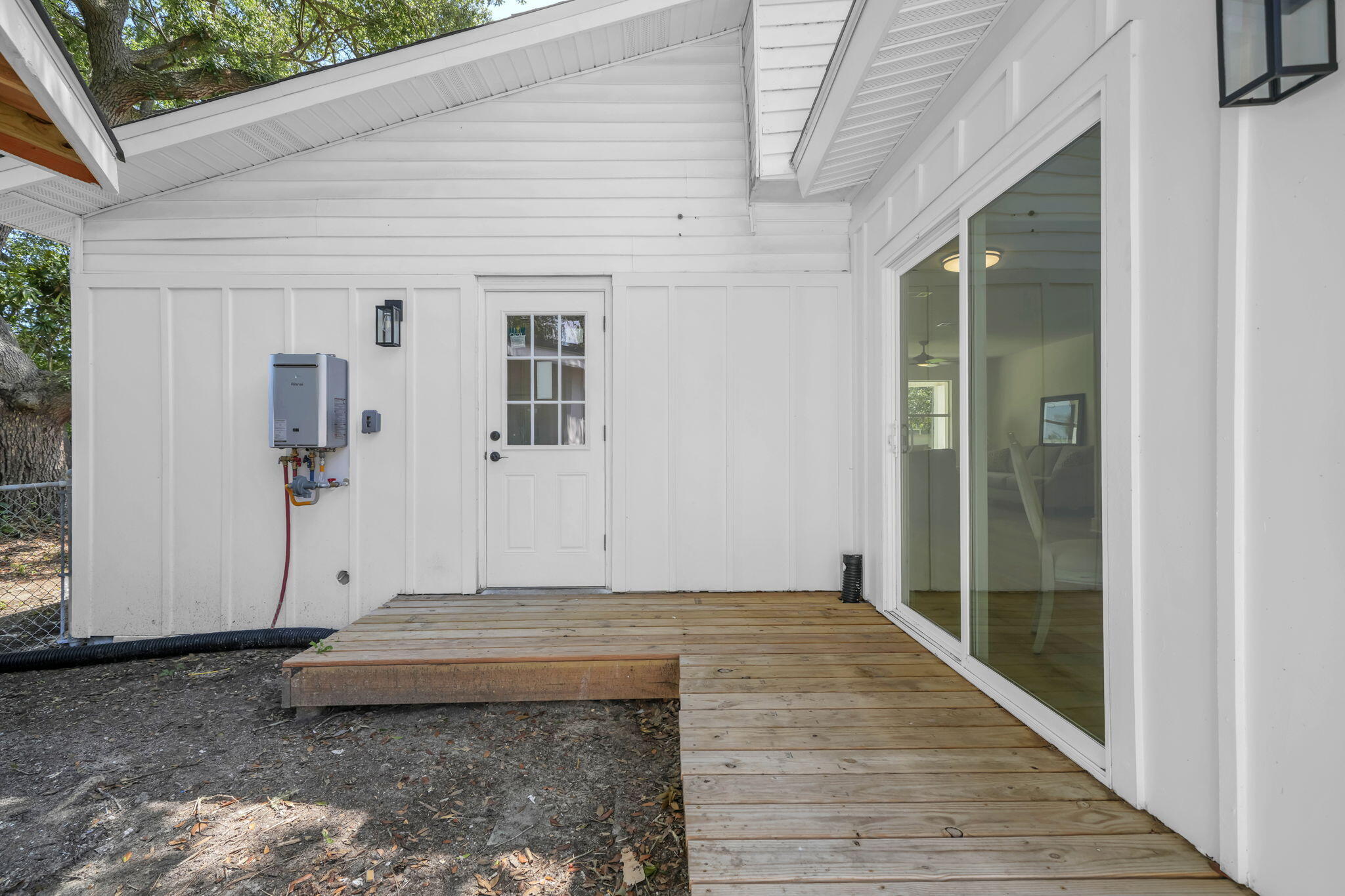 ELLIOTTS POINT 8TH ADDN - Residential