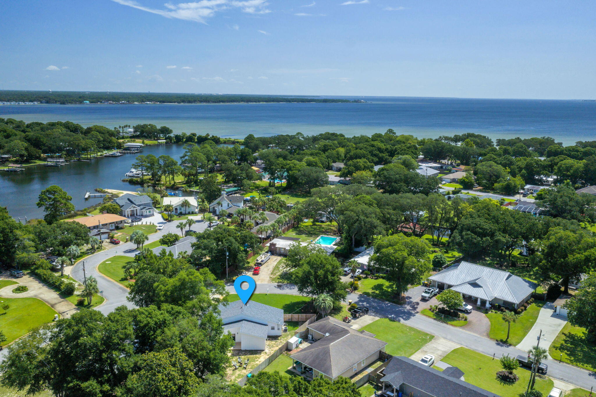 ELLIOTTS POINT 8TH ADDN - Residential