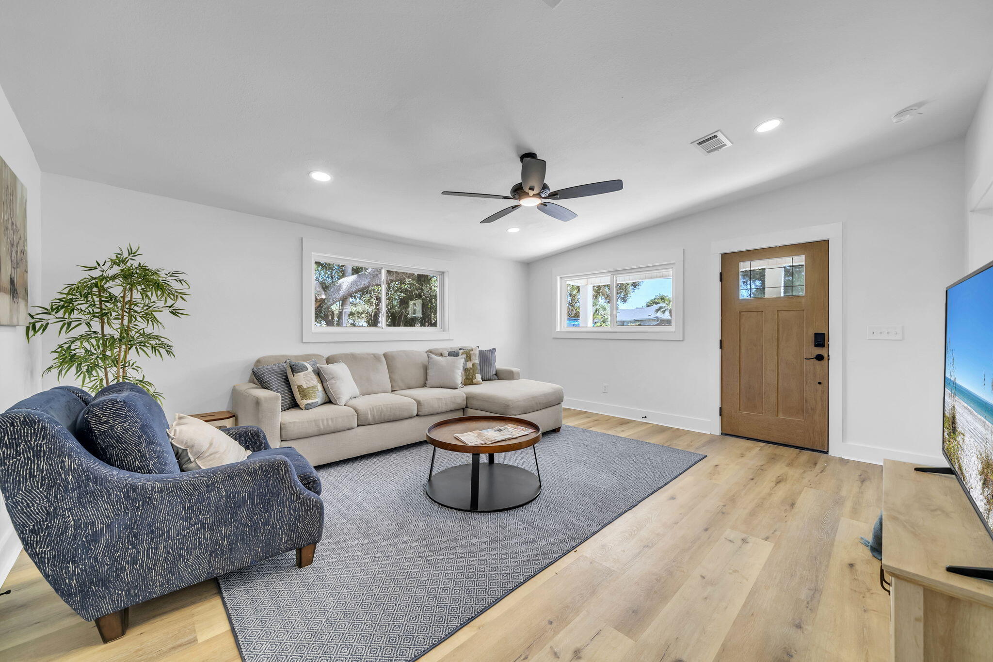 ELLIOTTS POINT 8TH ADDN - Residential