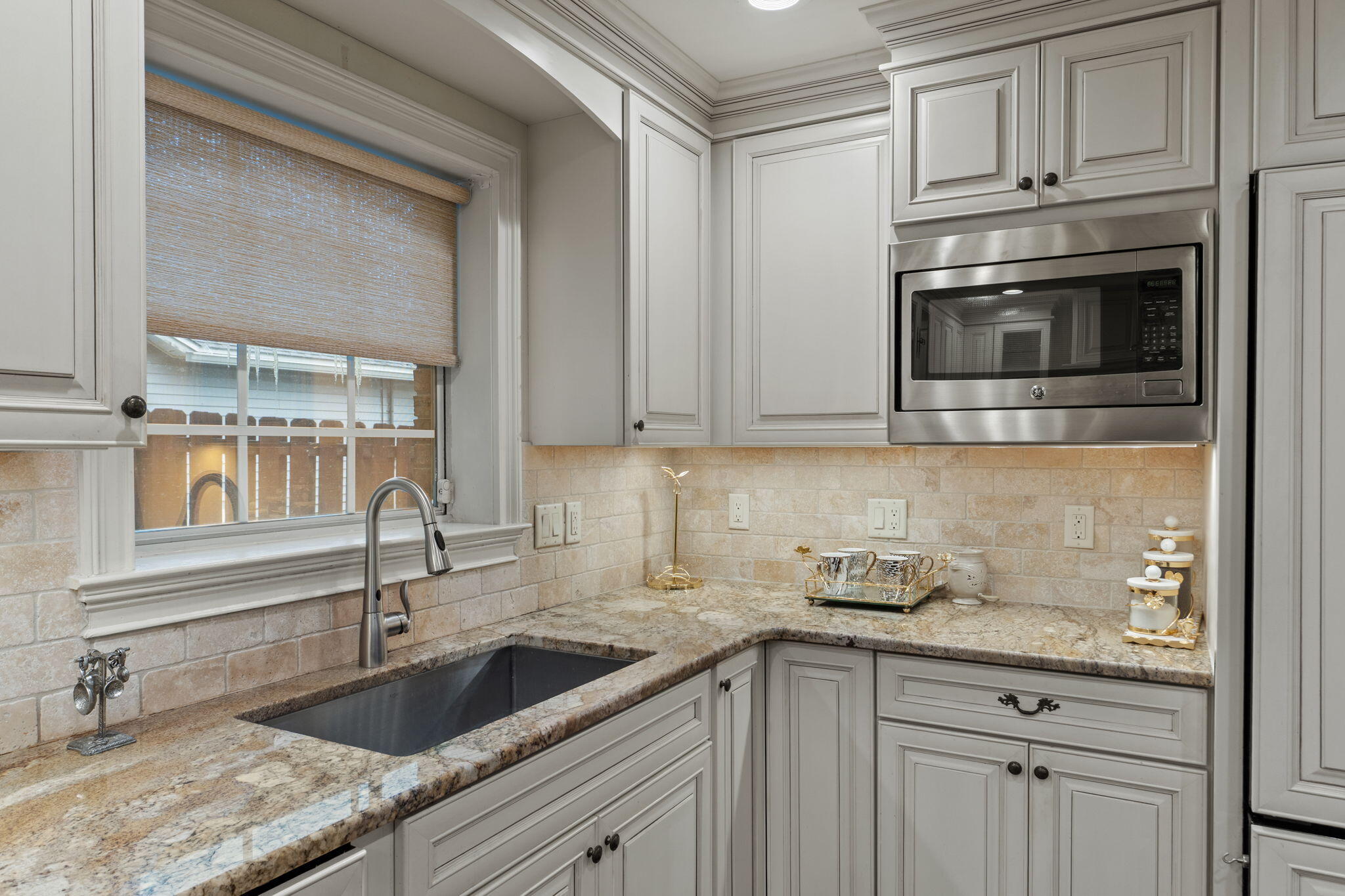 LIVE OAK SHORES - Residential