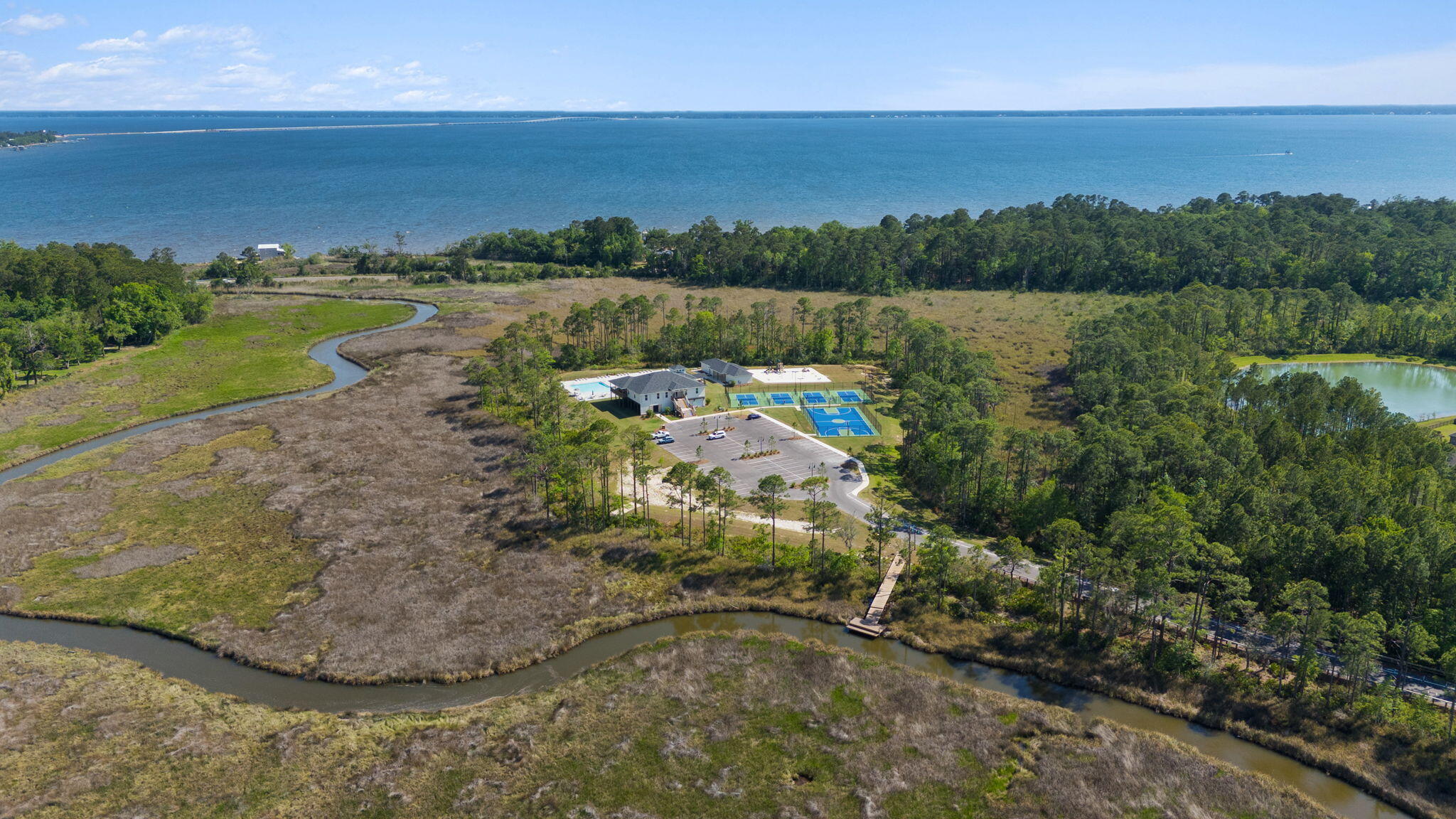 HAMMOCK BAY - Residential