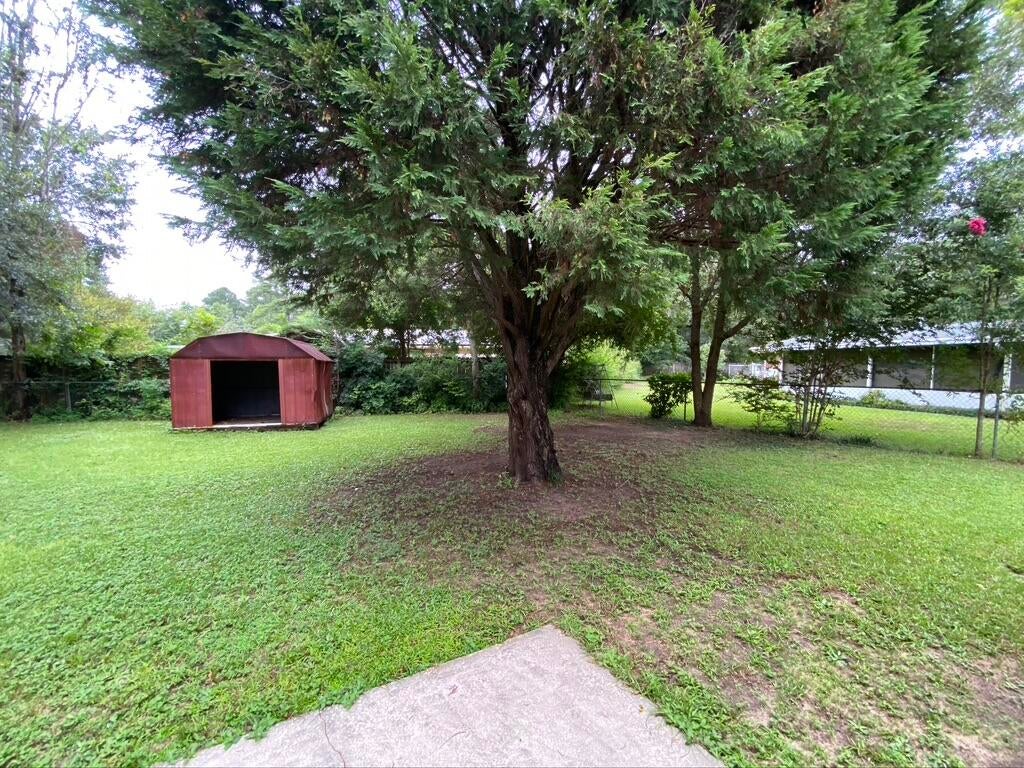 ADAMS POWELL - Residential Lease