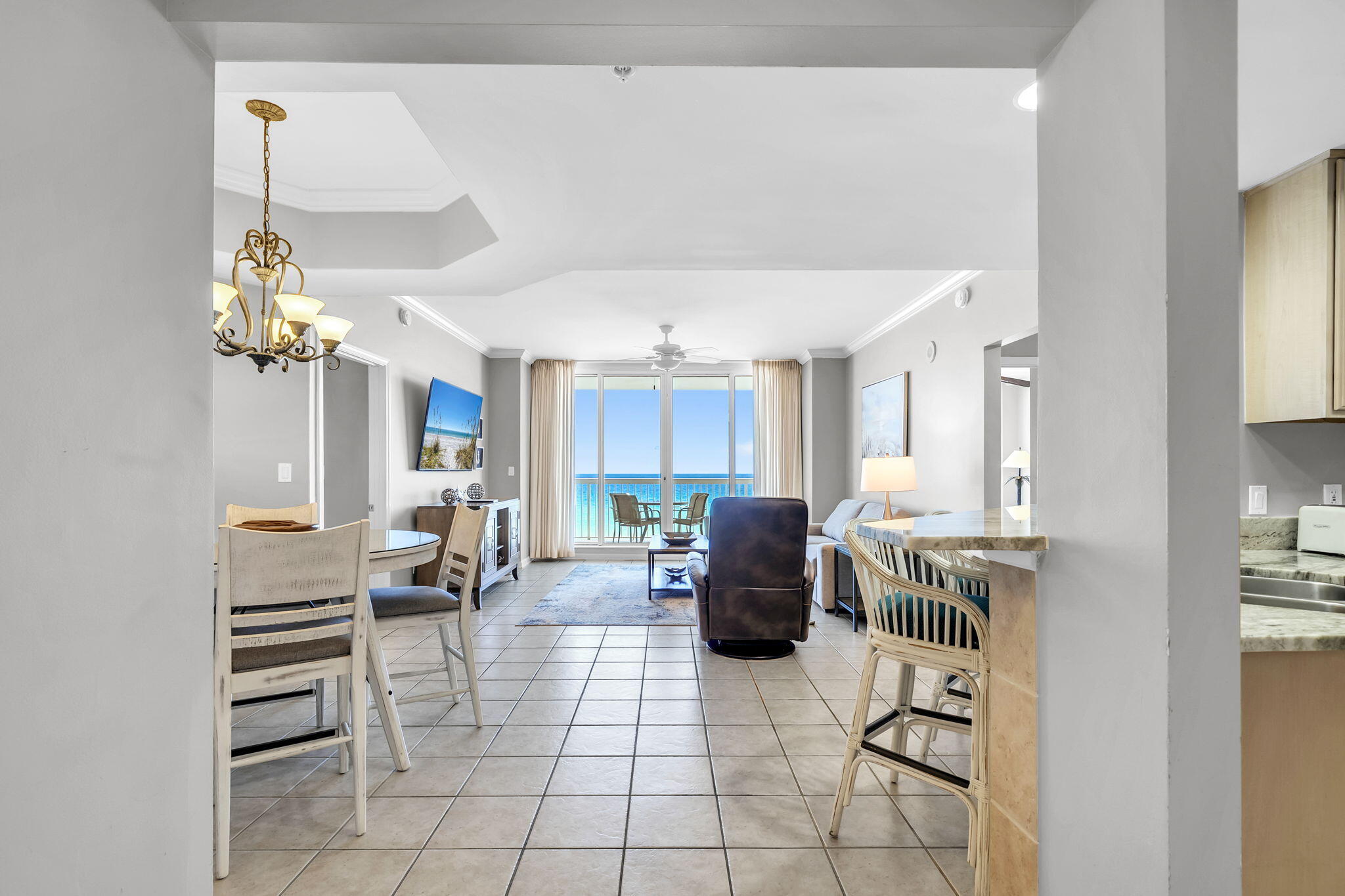 SILVER BEACH TOWERS - Residential