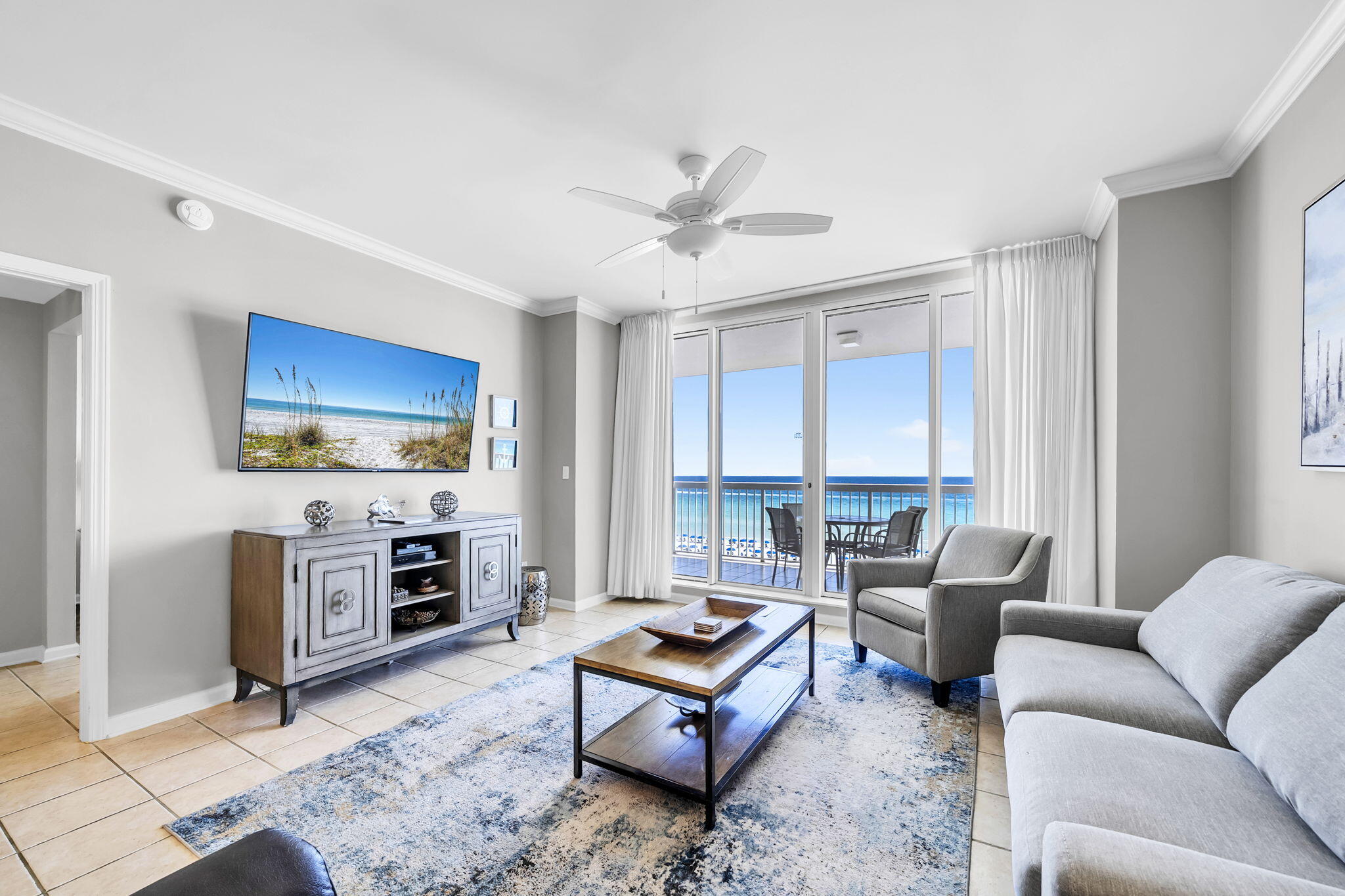 SILVER BEACH TOWERS - Residential