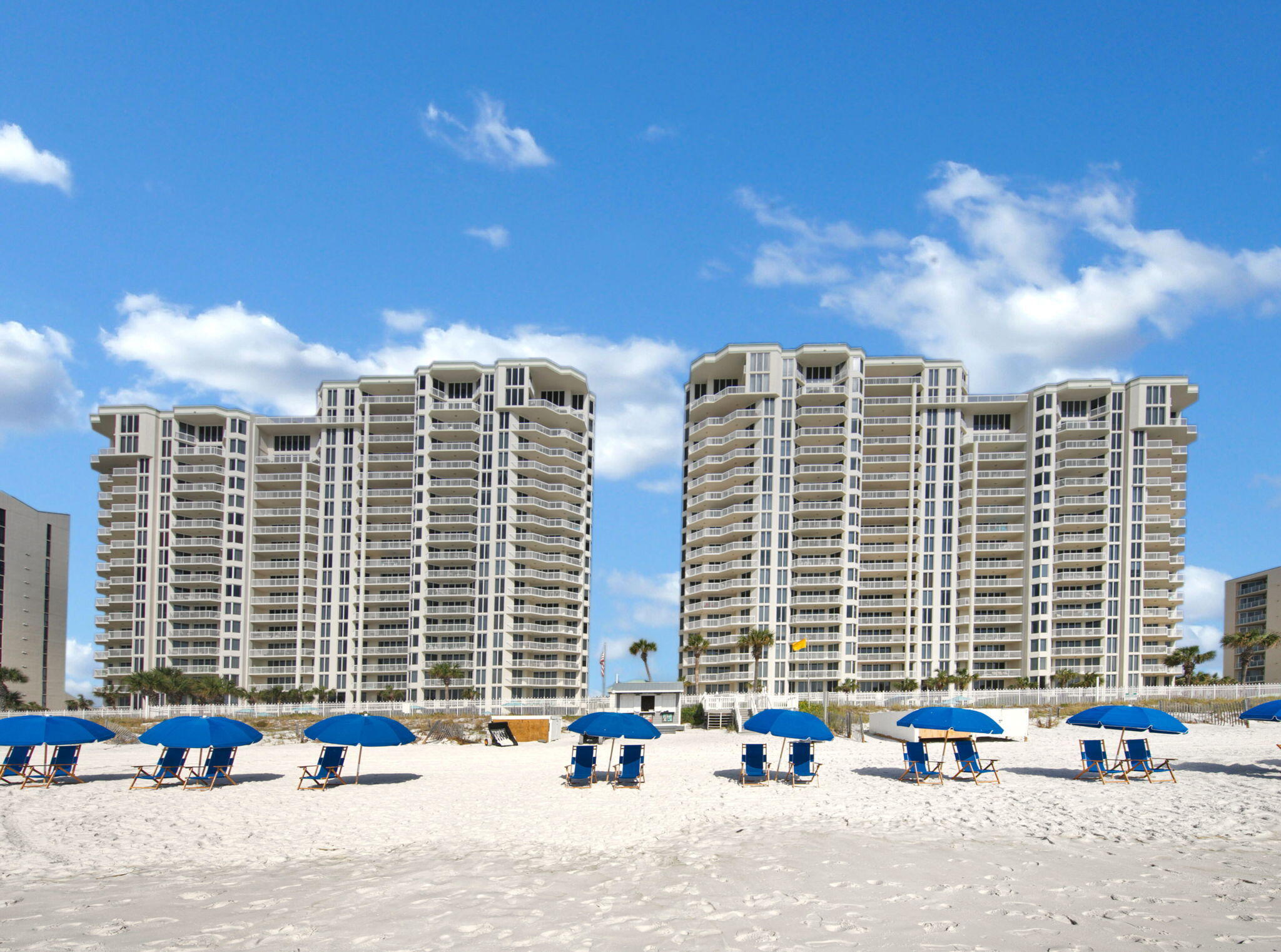 SILVER BEACH TOWERS - Residential