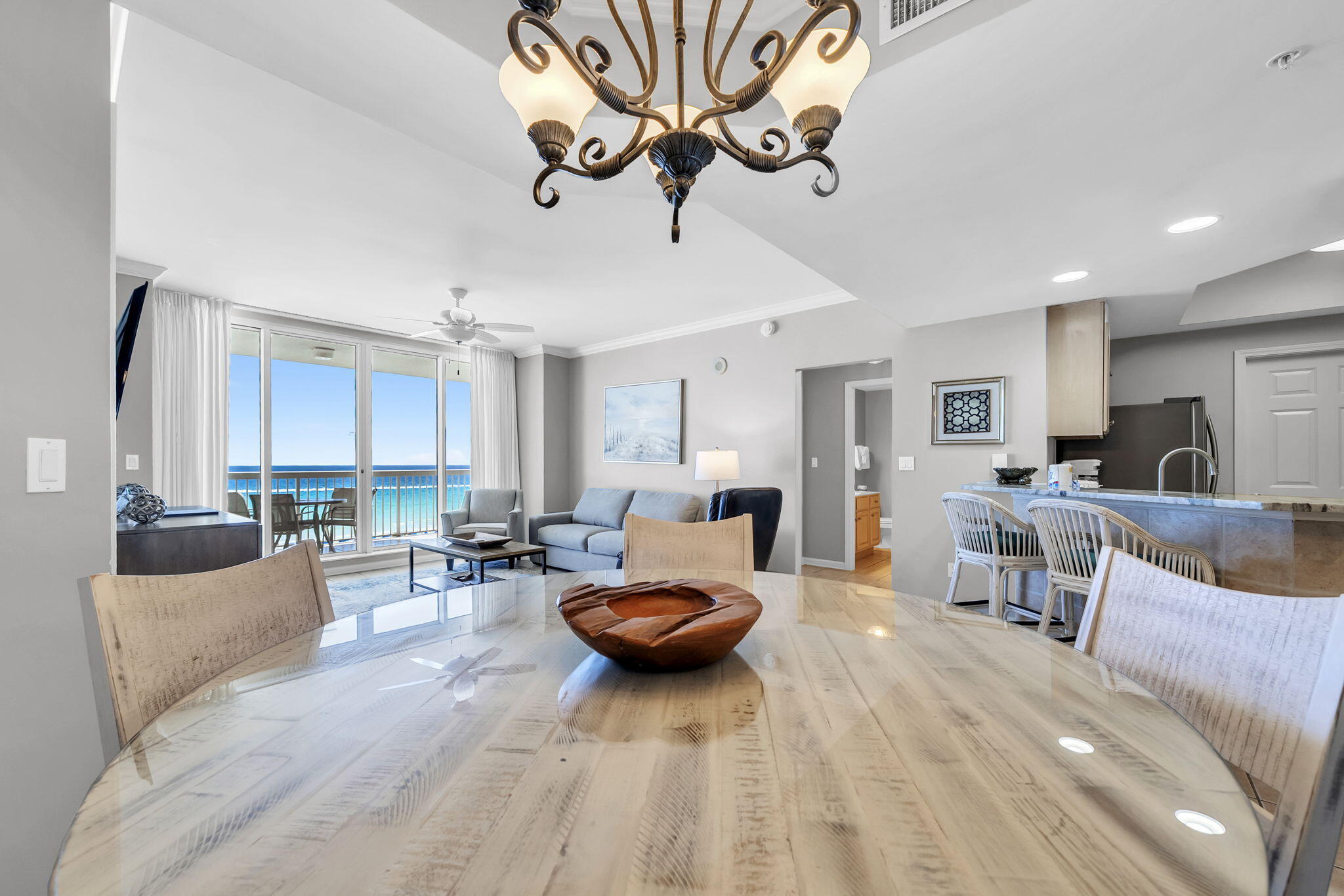 SILVER BEACH TOWERS - Residential
