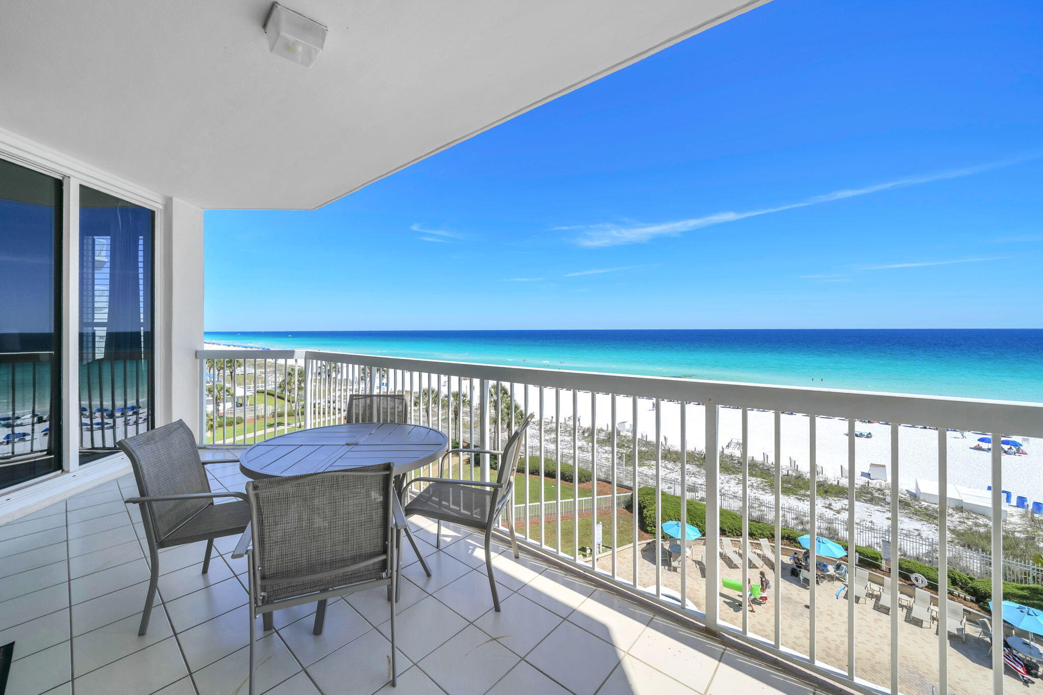 SILVER BEACH TOWERS - Residential