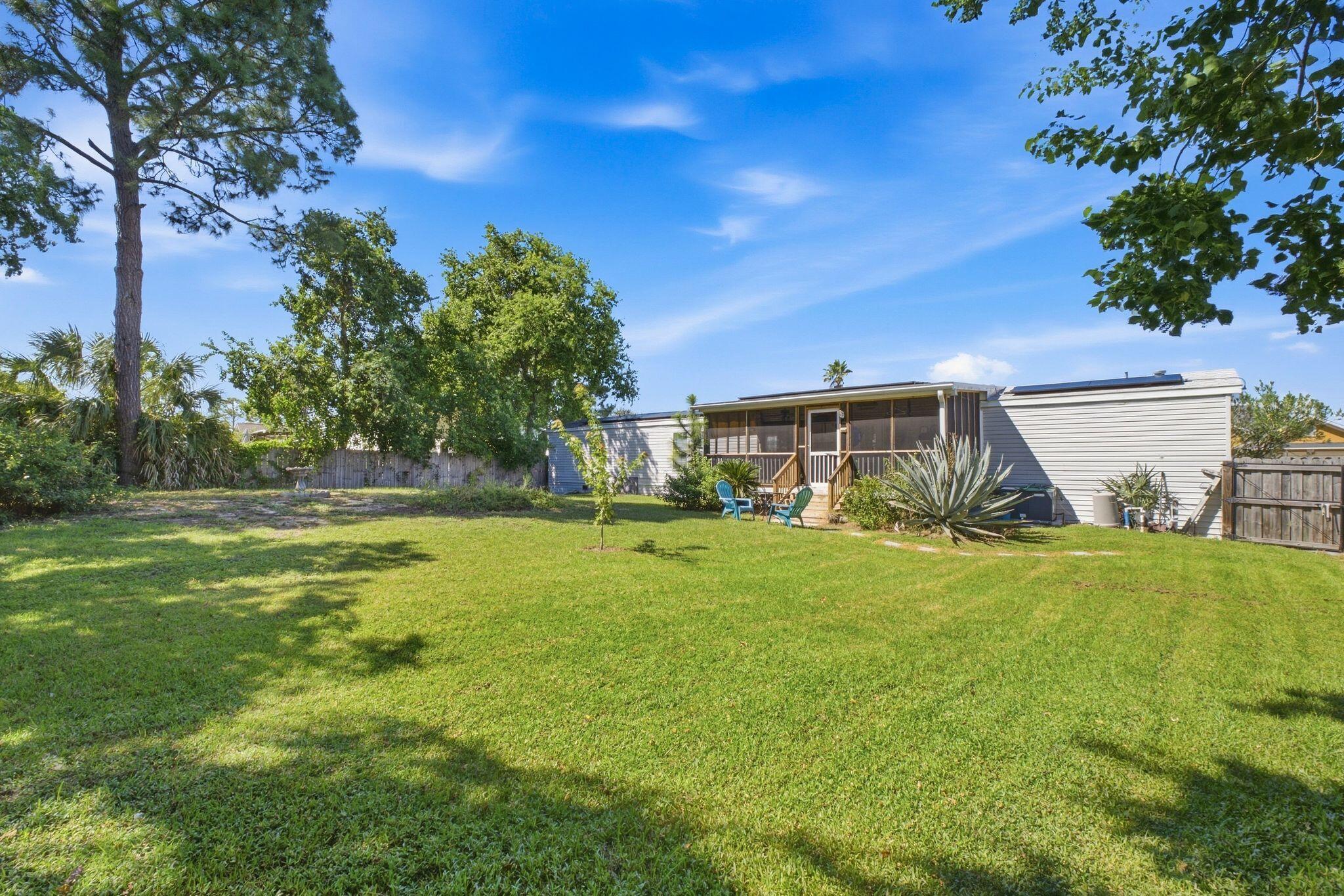 NORTH LAGOON OAKS - Residential