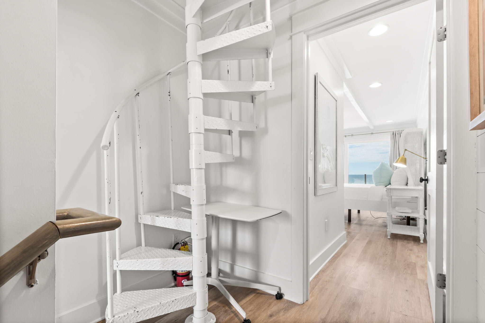 BOOTH BAY T/H - Residential