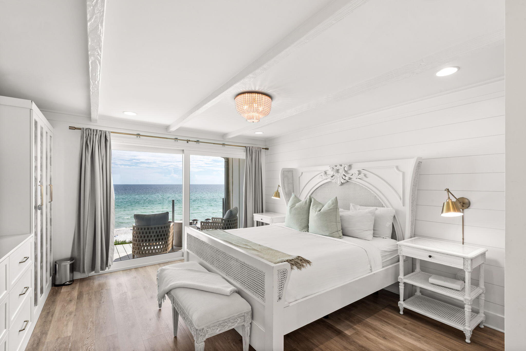BOOTH BAY T/H - Residential