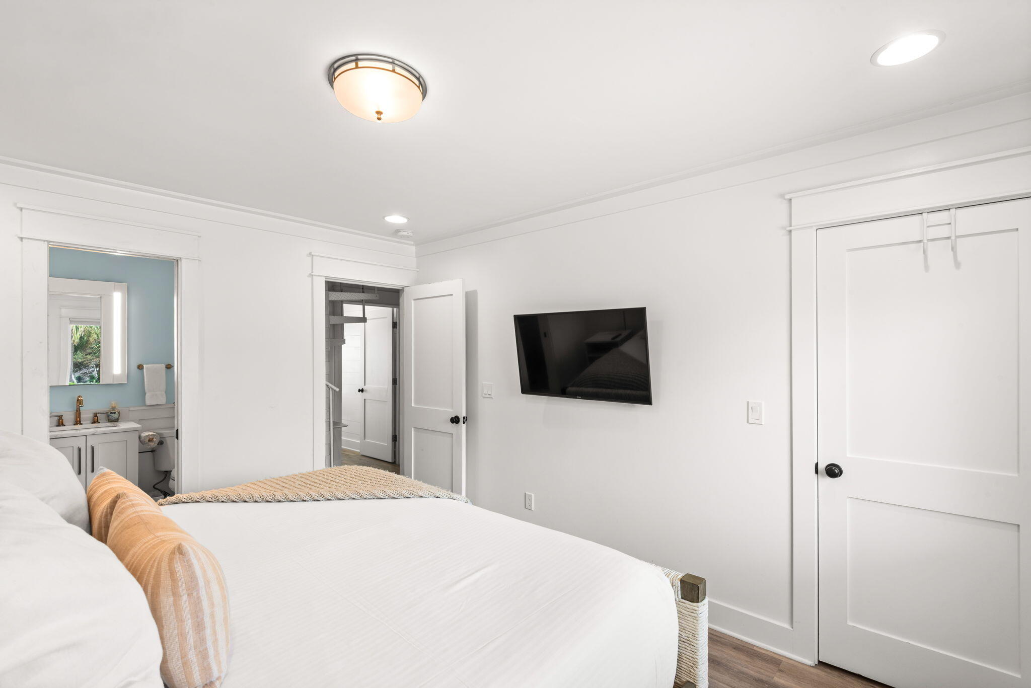 BOOTH BAY T/H - Residential