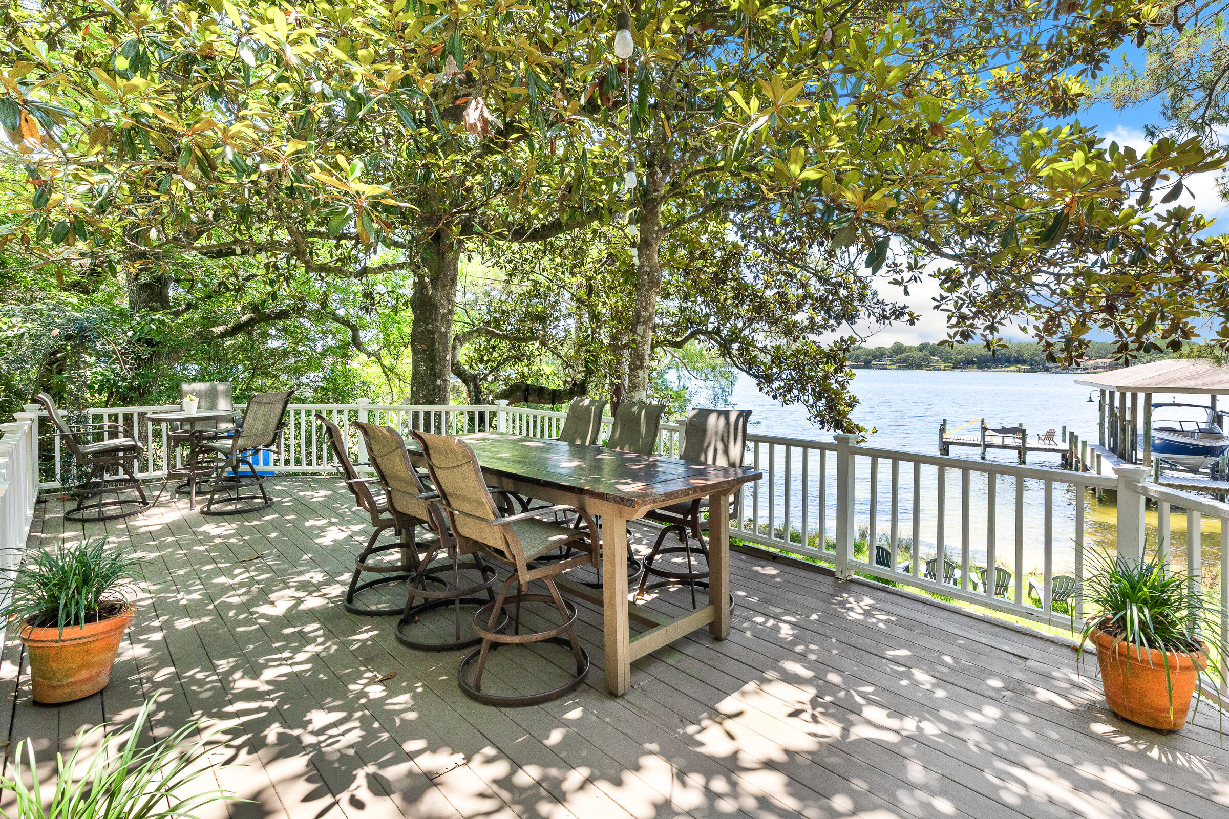 Poquito Bayou - Residential