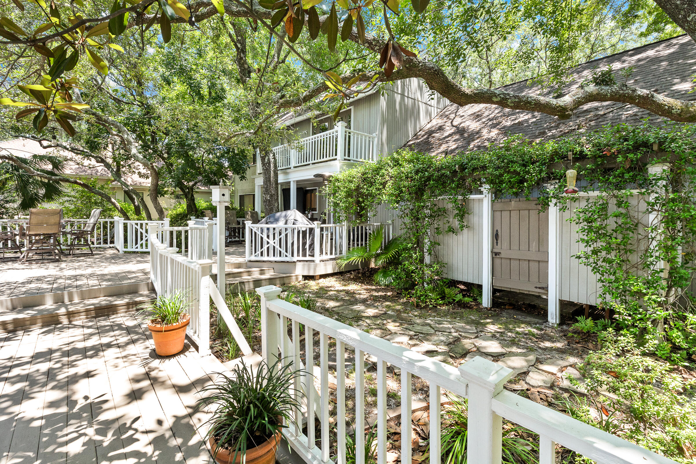 Poquito Bayou - Residential