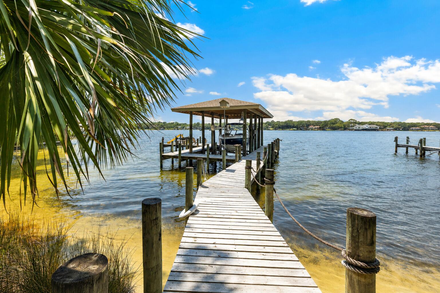 Poquito Bayou - Residential