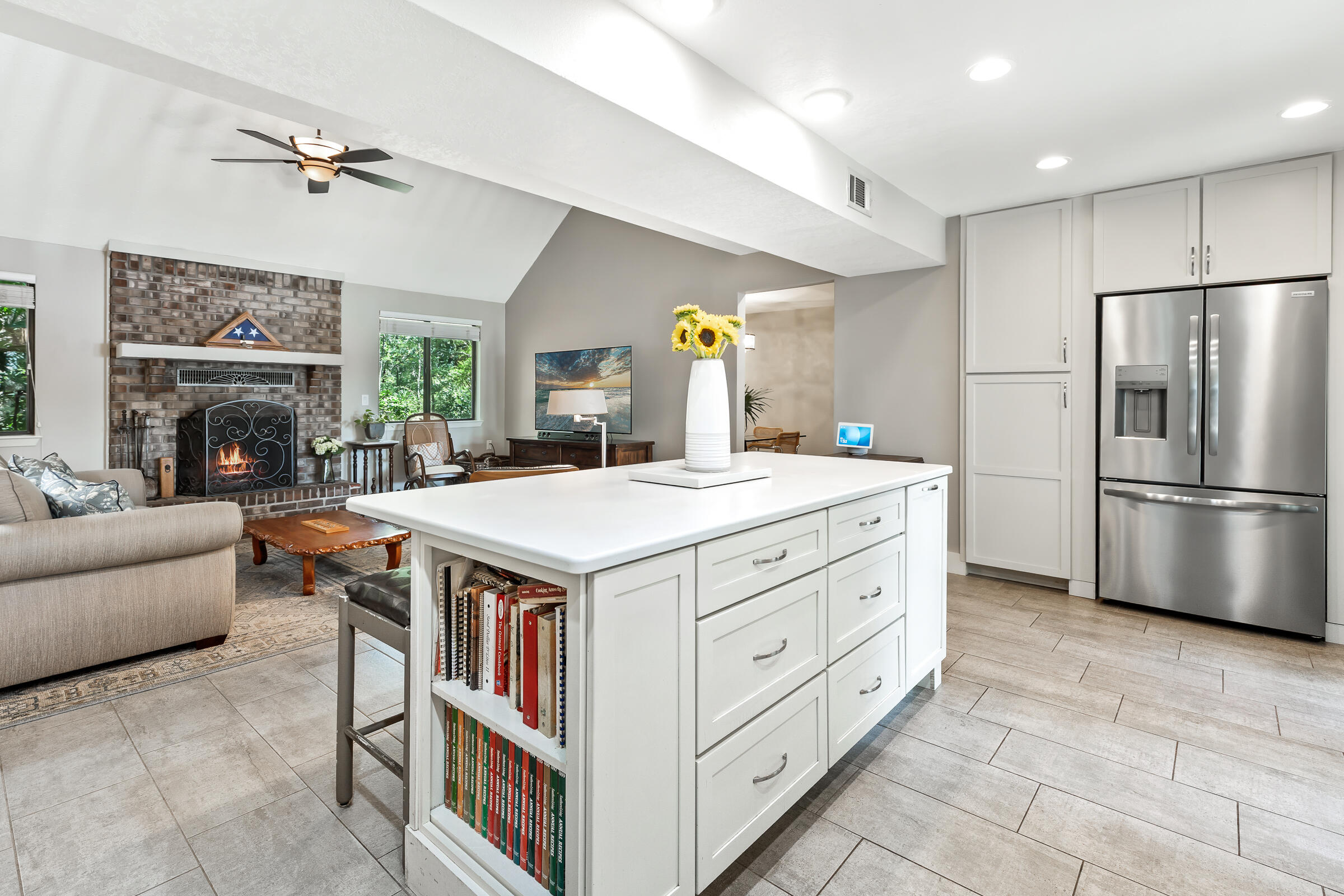 Poquito Bayou - Residential