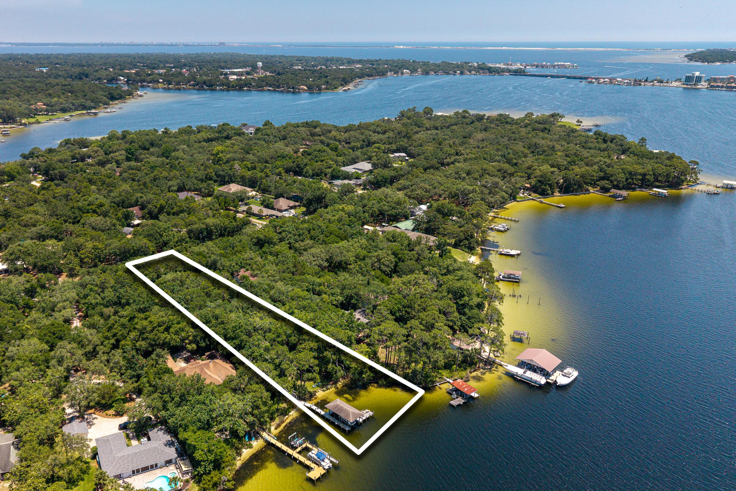 Poquito Bayou - Residential