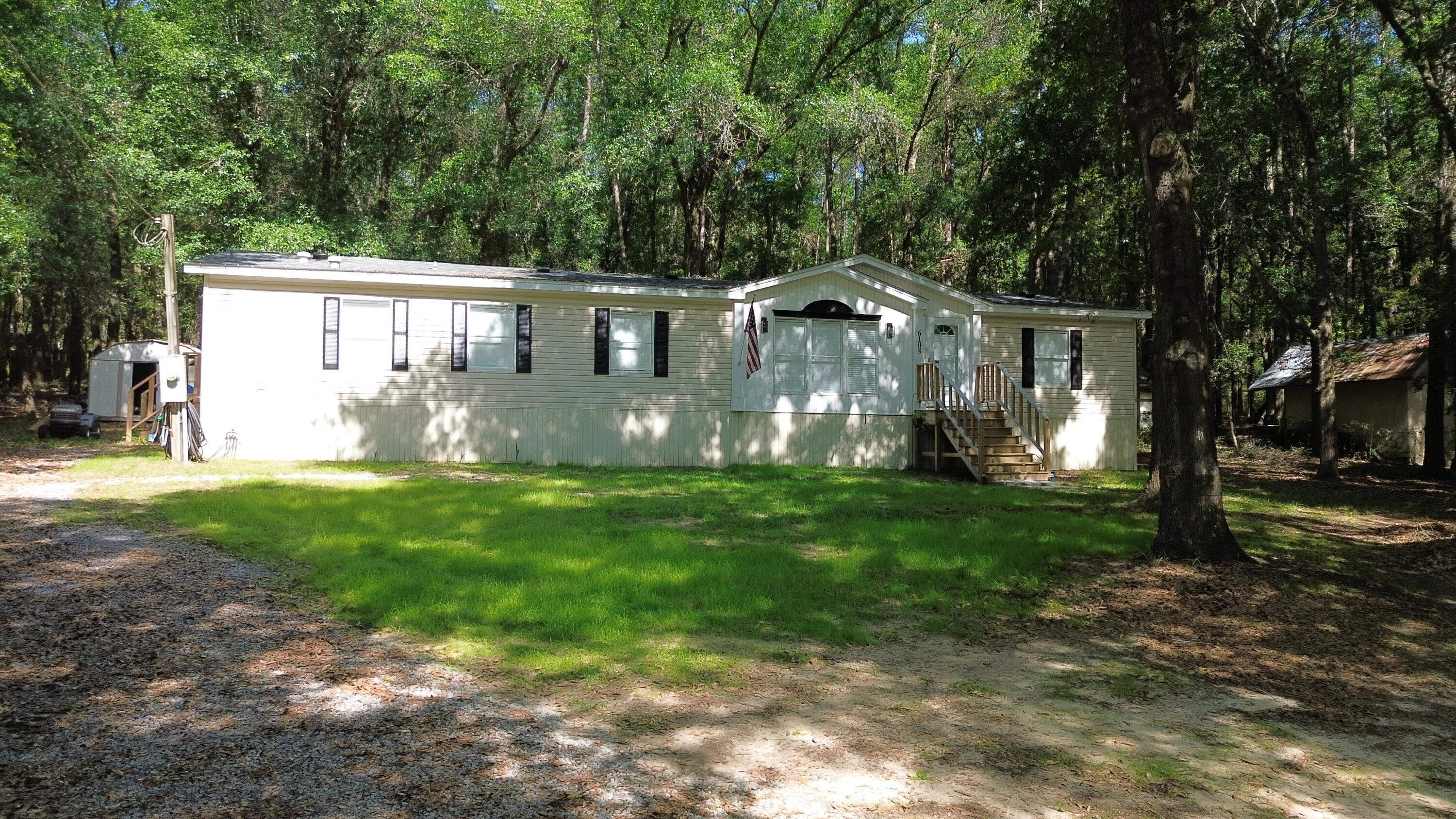 NO RECORDED SUBDIVISION - Residential