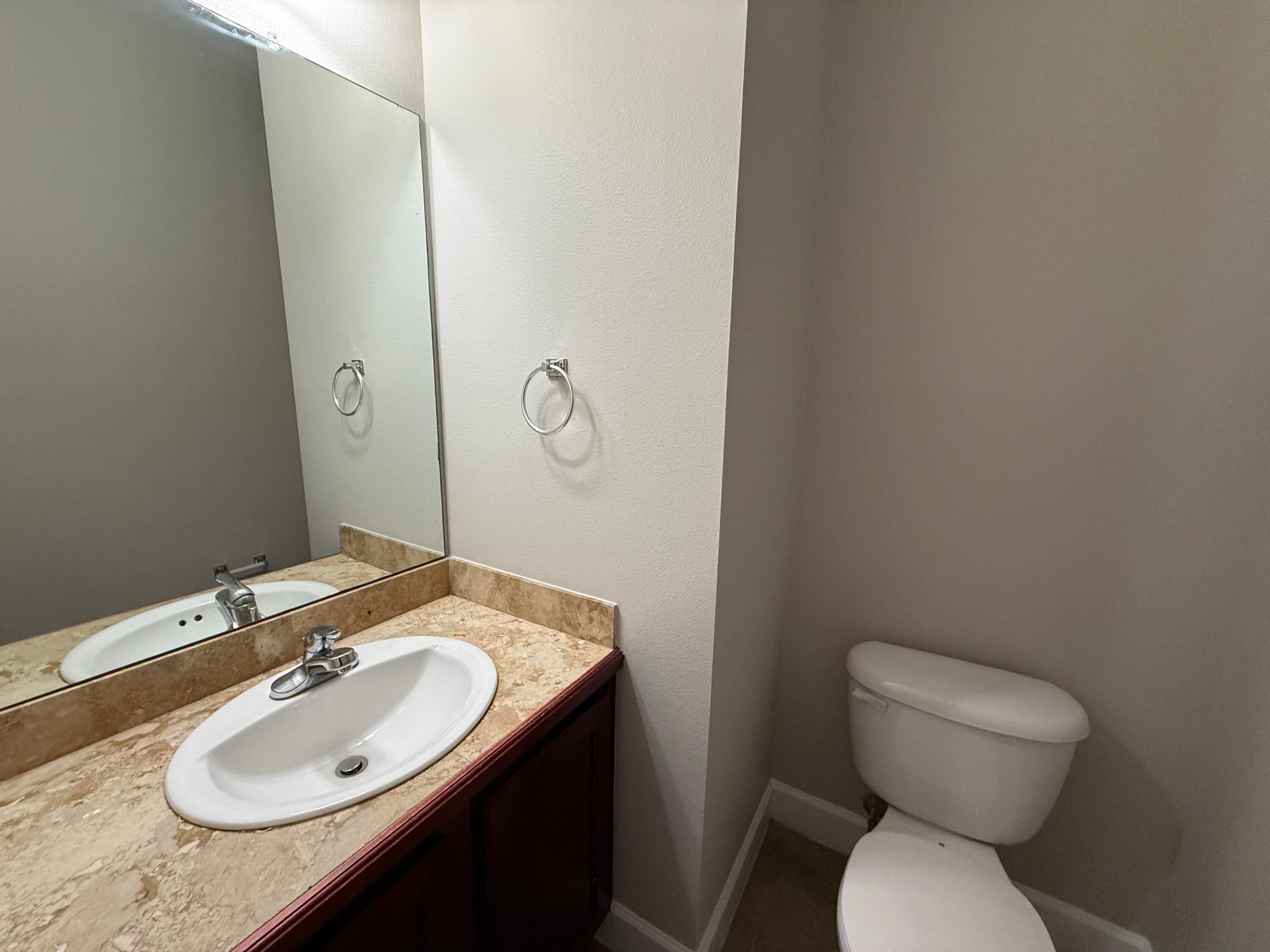 PALMS OF FREEPORT - Residential Lease